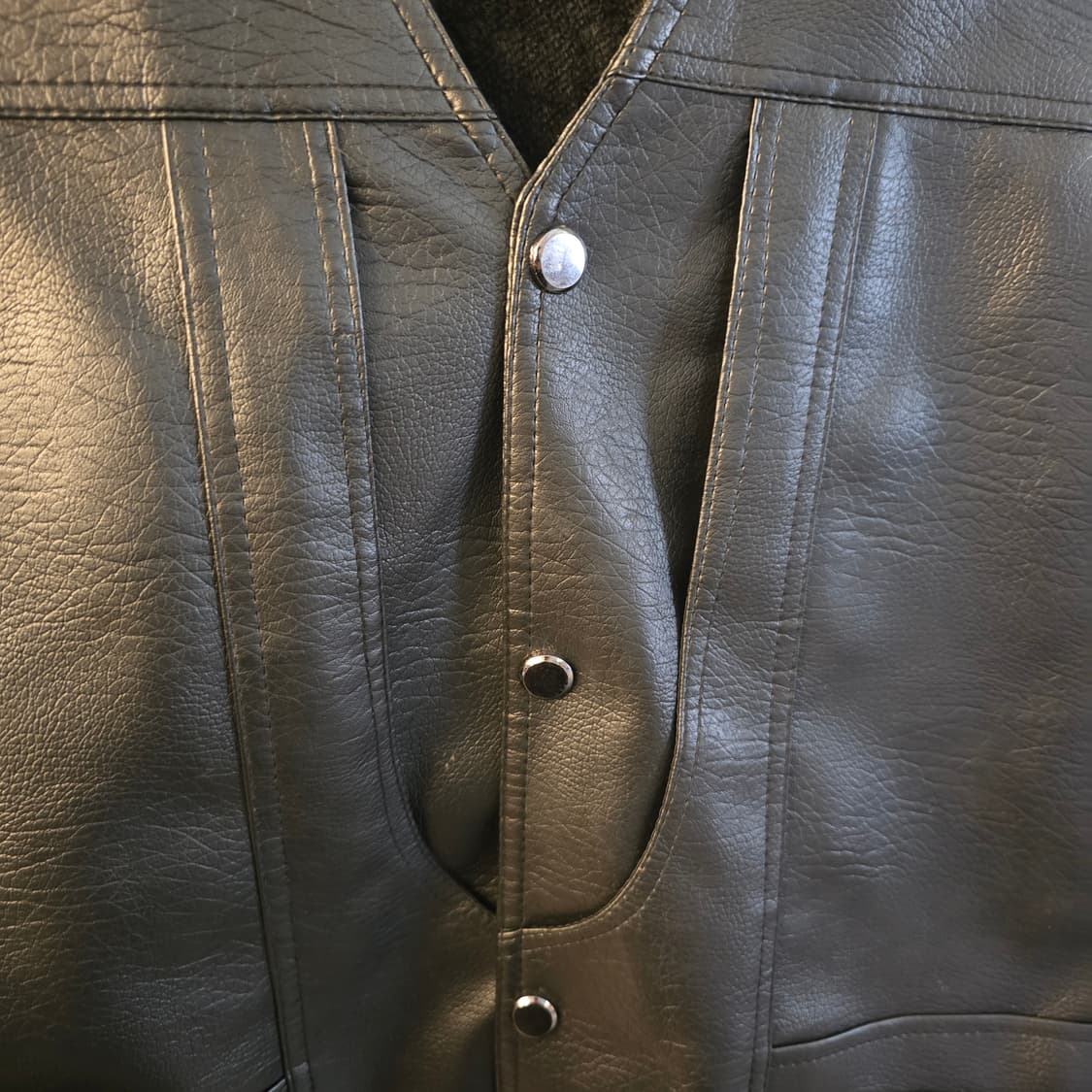 퍼안감 에코레더 블랙 바이커 베스트 상품이미지3