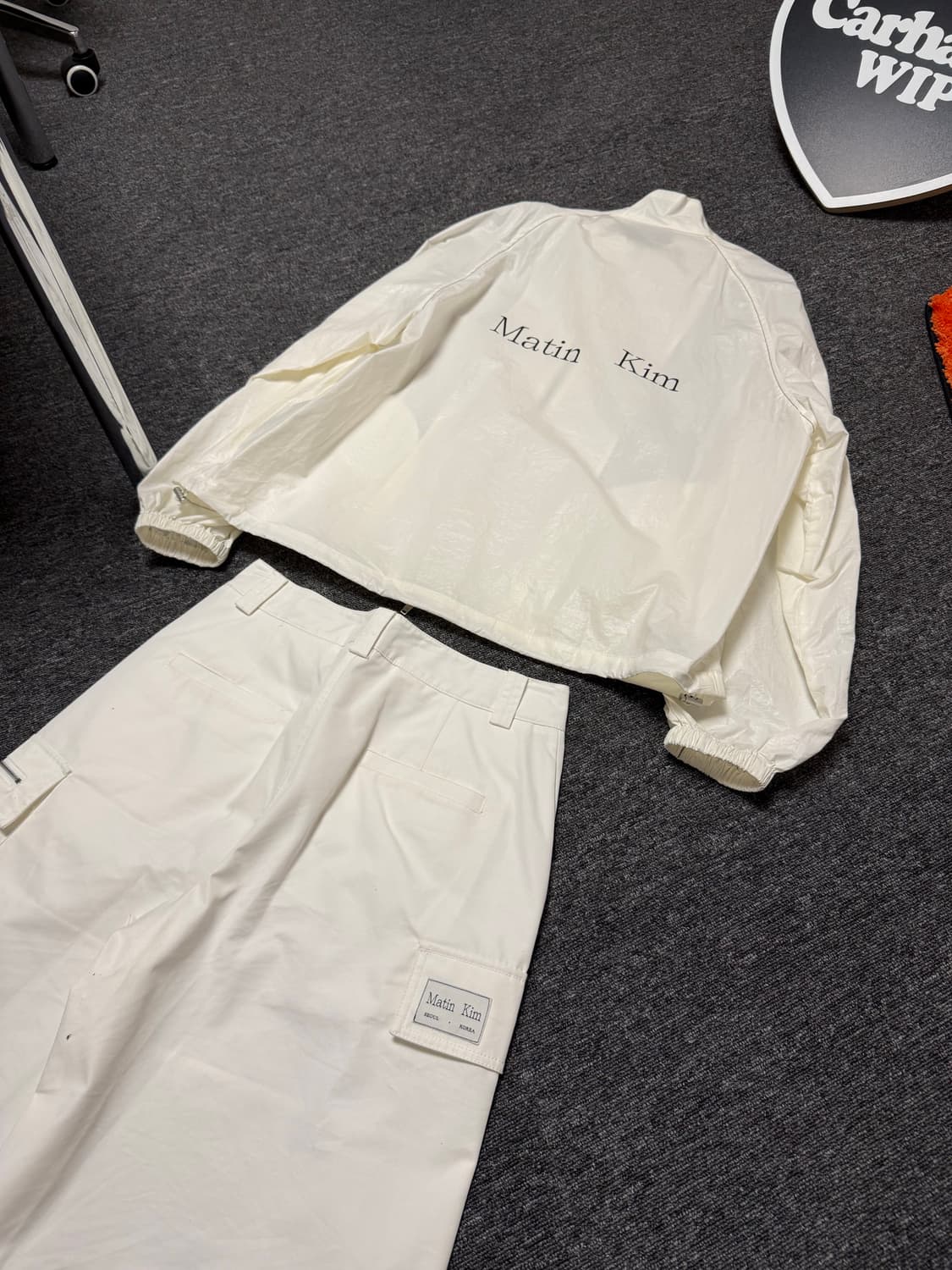 [ONE SIZE] 마땡킴 로고 코팅 점퍼 아이보리 상품이미지2