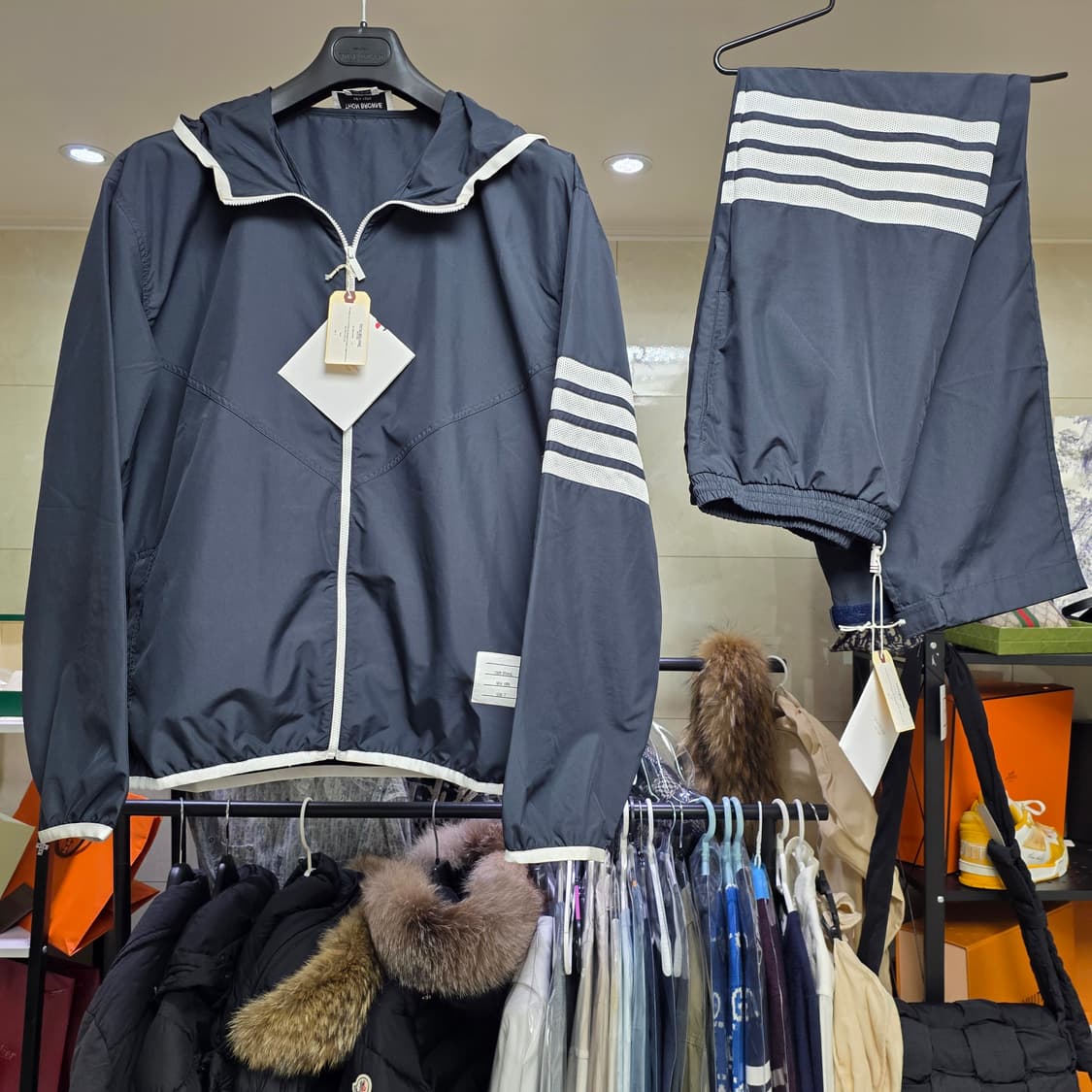 {클로젯}[상의3,하의2][풀구성+감정서+구매내역]톰브라운 립스탑 셋업 상품이미지1