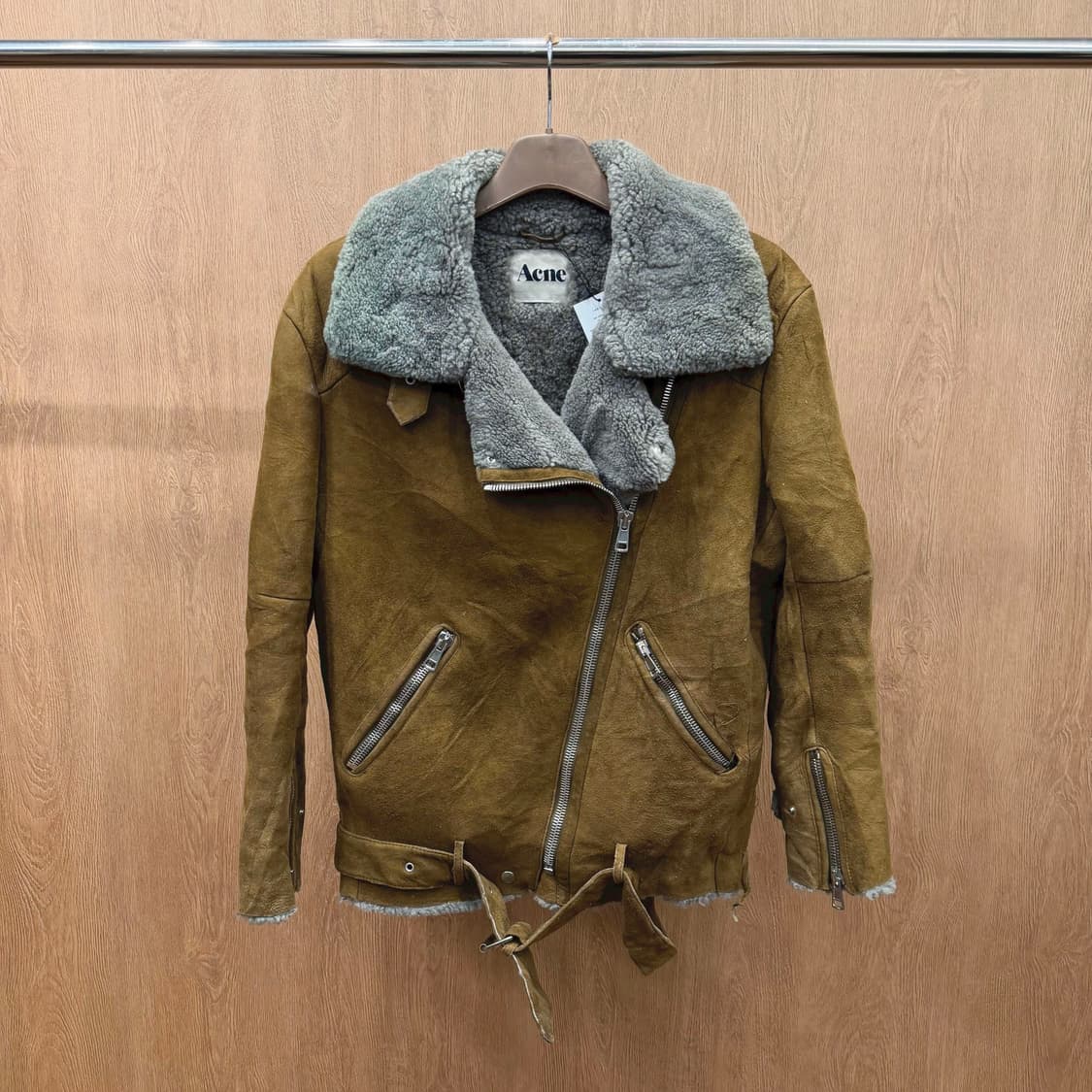 아크네 스튜디오 무스탕 자켓 램 시어링 퍼 트리밍 디테일 브라운 상품이미지2