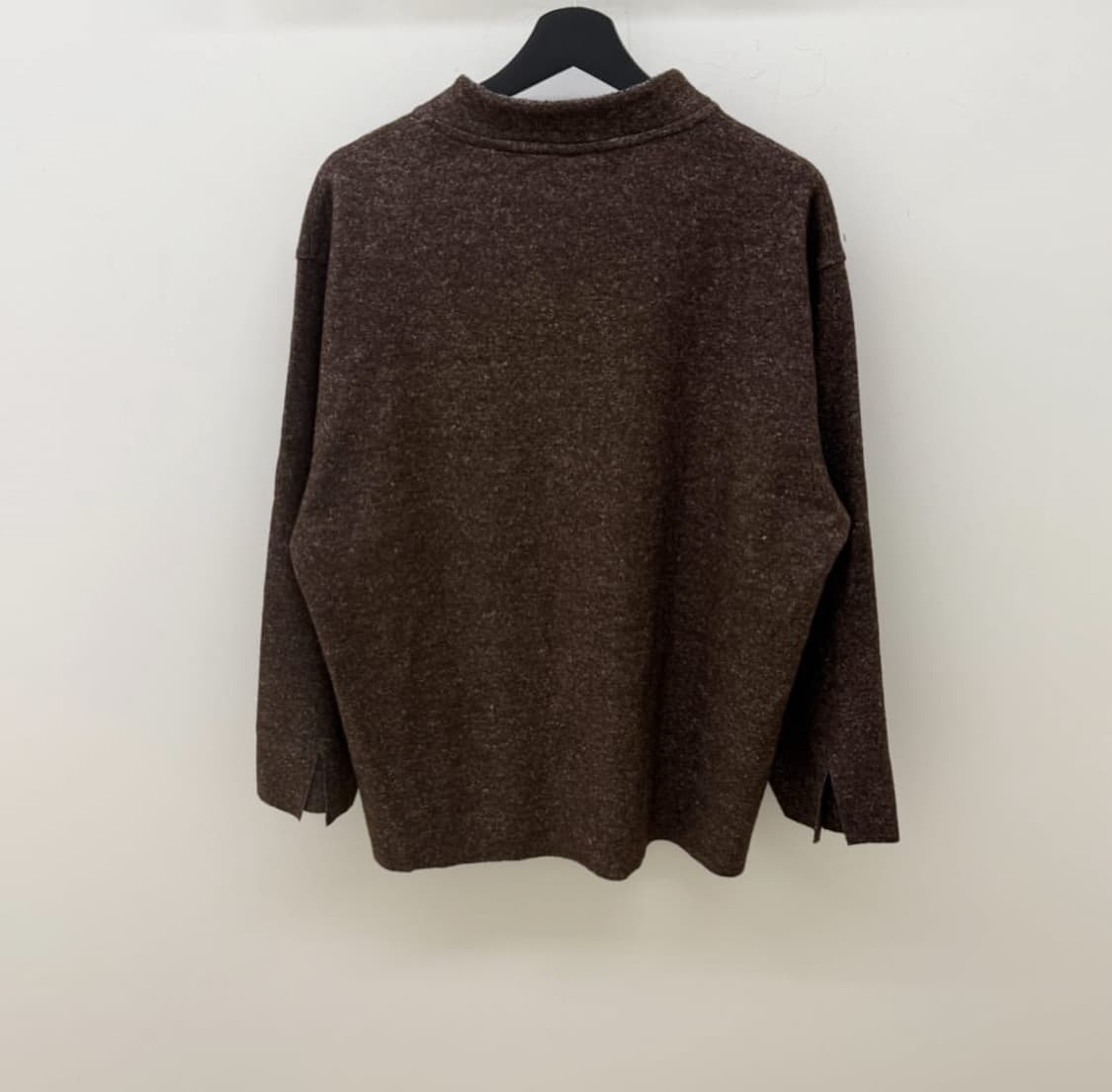 Amachi 아마치 모크넥 그래픽 니트 상품이미지3