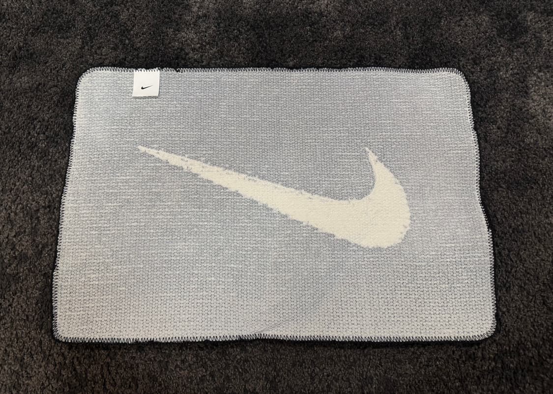 나이키 스우시 러그 블랙 화이트 상품이미지2