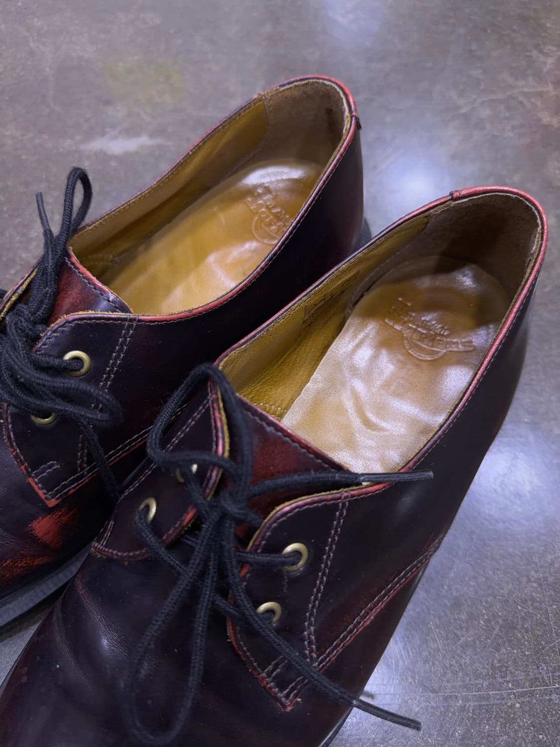 닥터마틴 브룩 슈즈 구두 버건디 체리 레드 240 상품이미지5