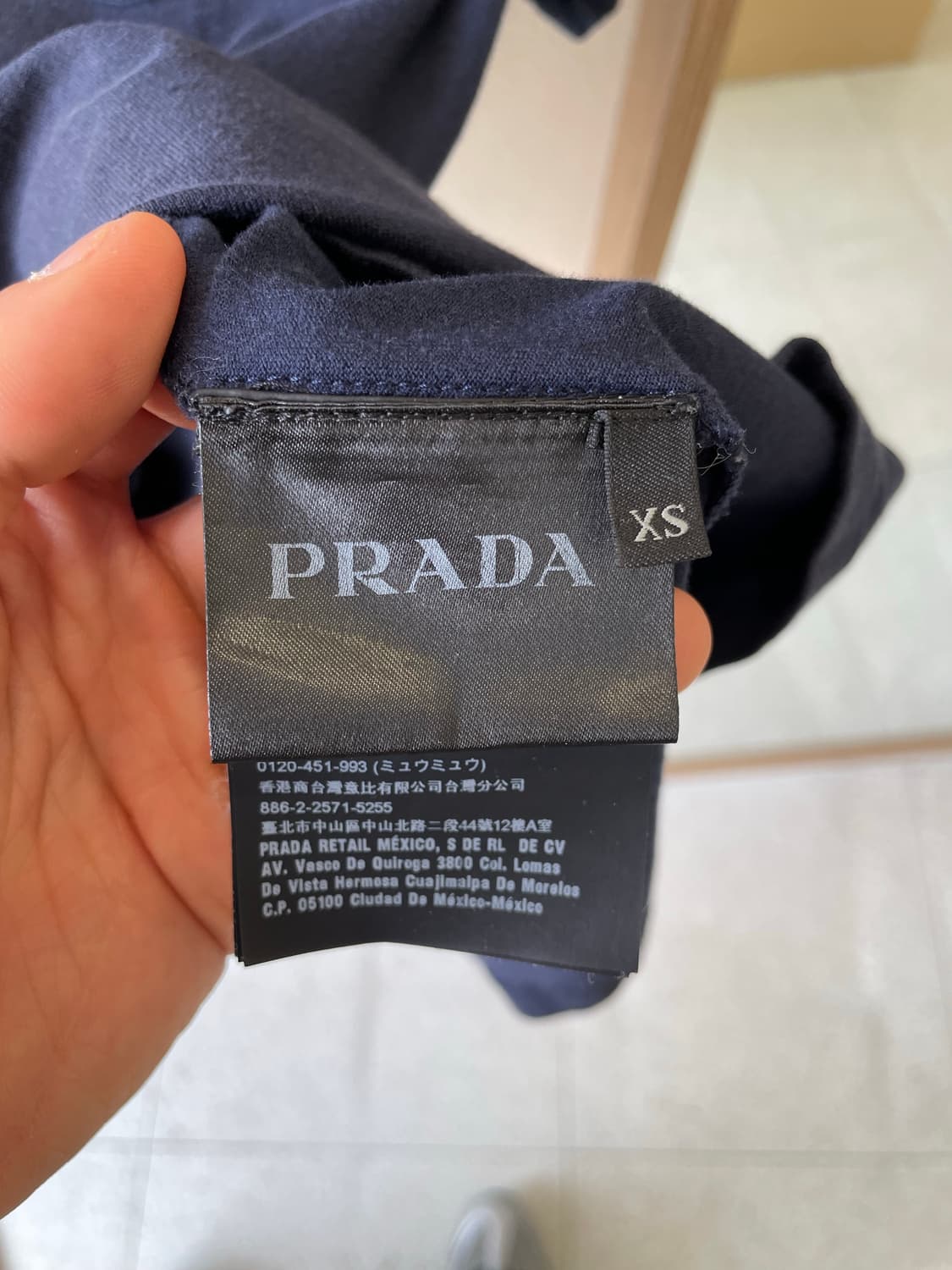 프라다 레드 로고 티셔츠 (xs) 상품이미지5