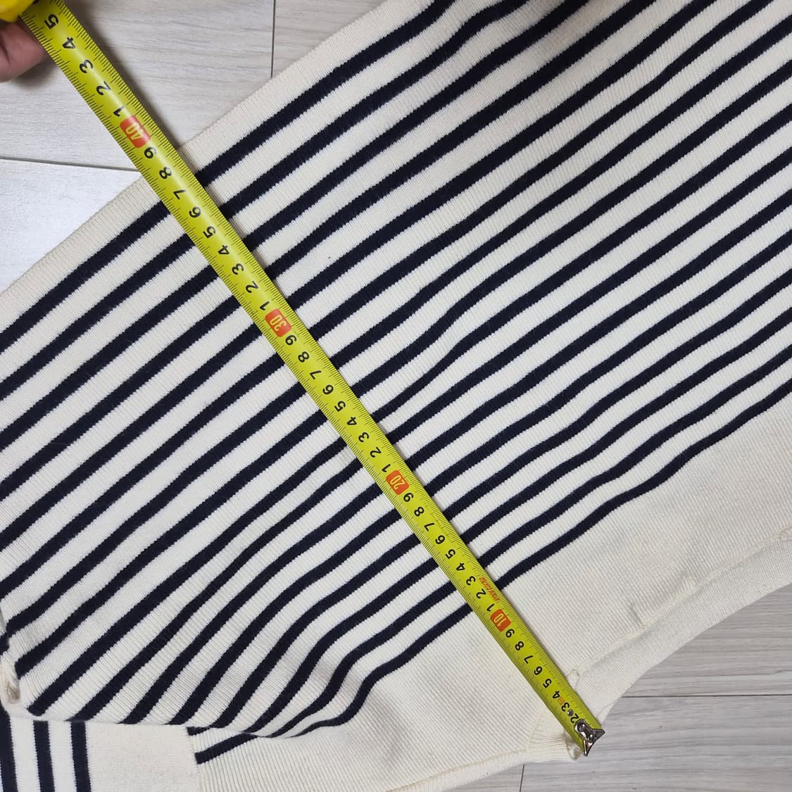 [S] 셀린느 여성 스프라이트 자수 로고 크롭 니트 상품이미지7