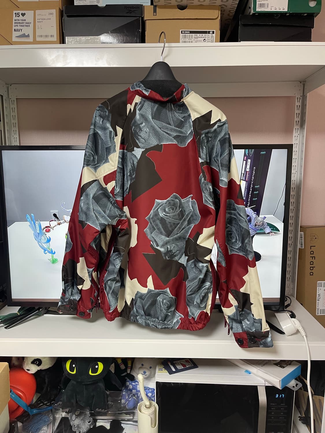 언더커버 로즈 패턴 바람막이 상품이미지3