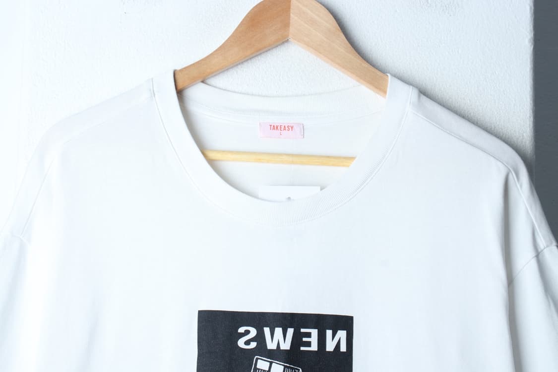 W(L-XL) 테이크이지 반팔 티셔츠 루즈핏 세미크롭 화이트-H32560 상품이미지3