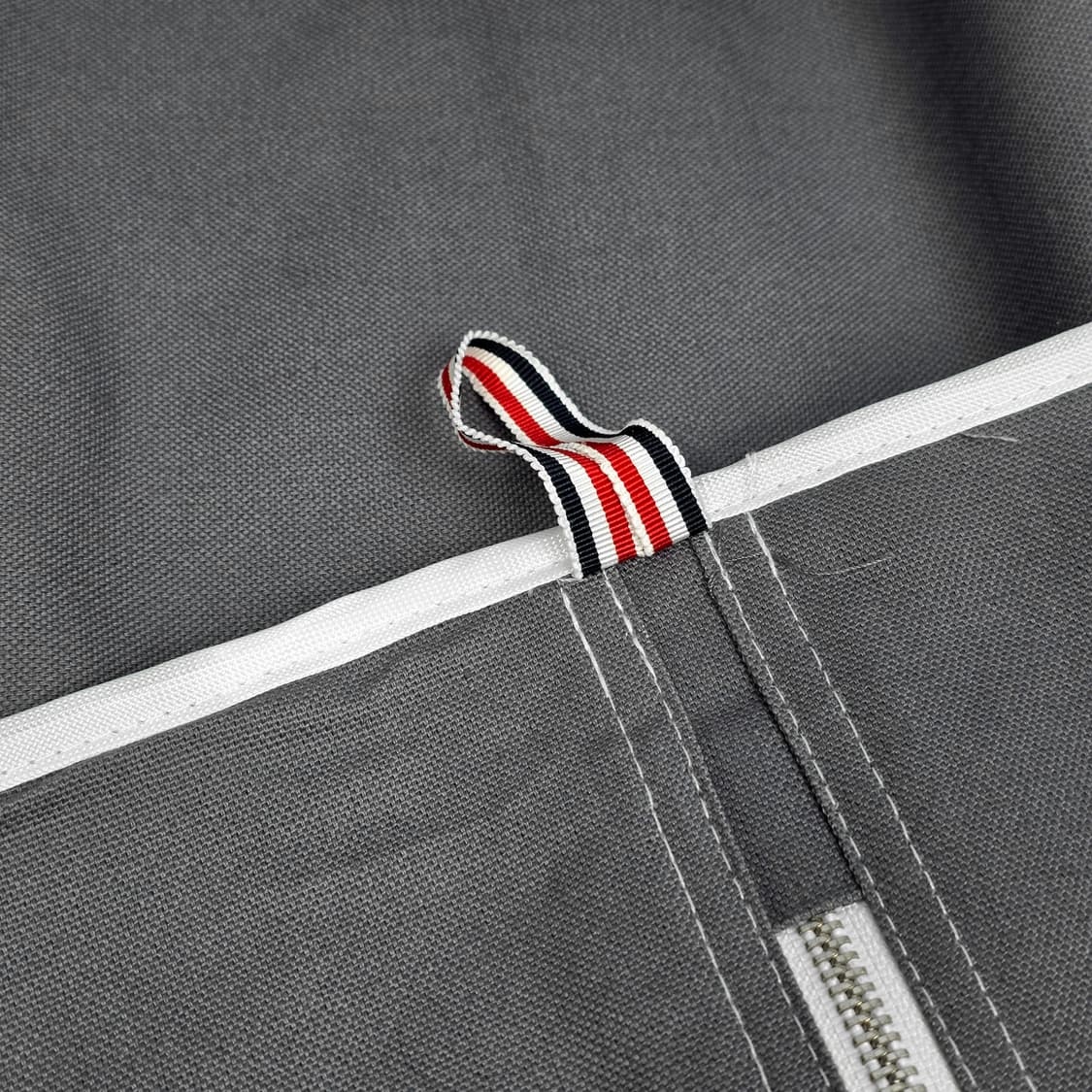 톰브라운 수트/코트 케이스 커버 상품이미지4