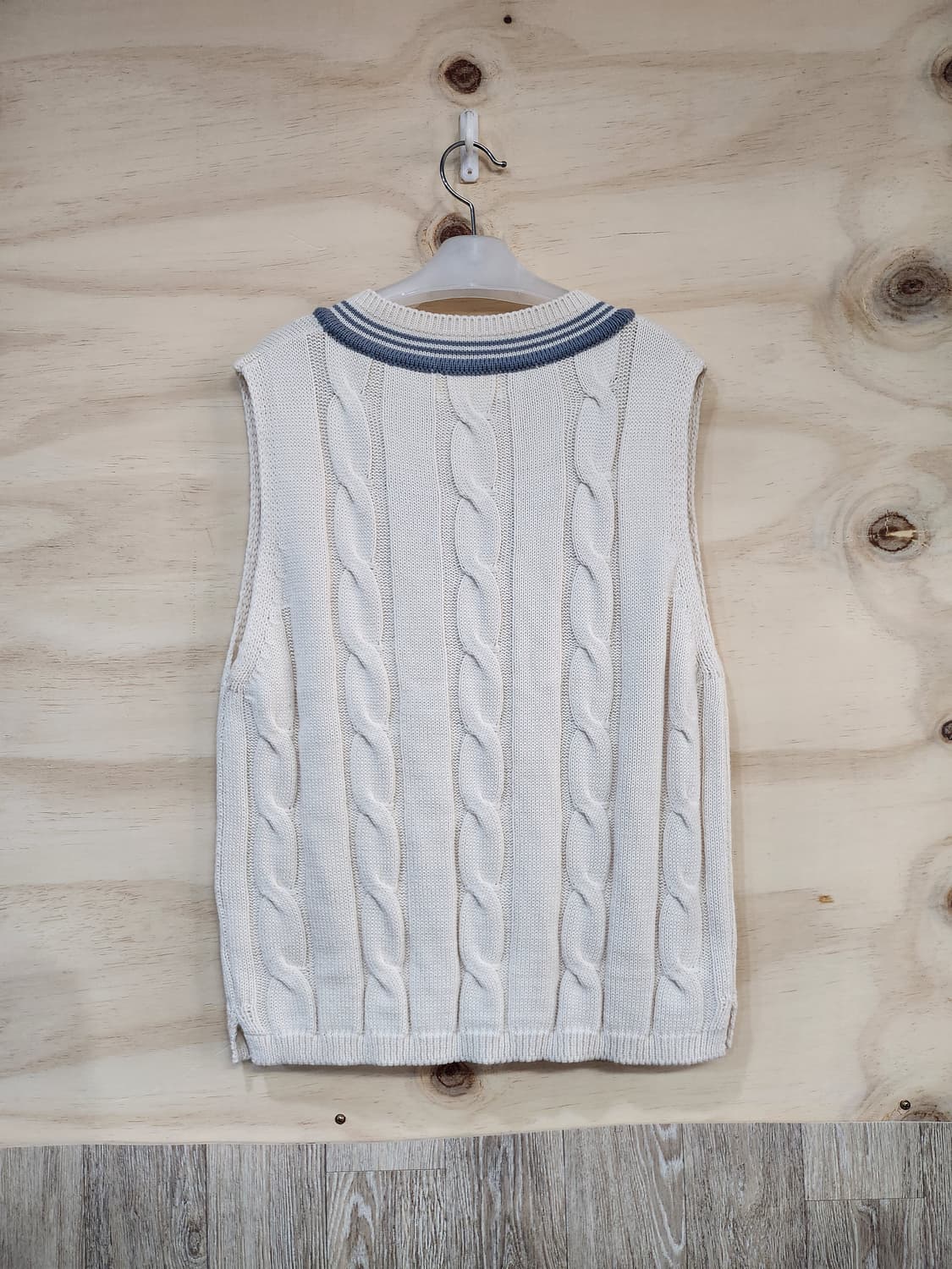 1053) 피그먼트 꽈배기 니트 조끼 상품이미지2