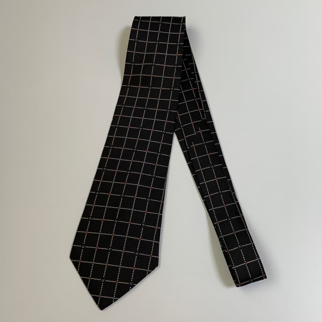 꾸레쥬(Courreges) 블랙컬러 명품 모노그램 실크넥타이 최상급 상품이미지8