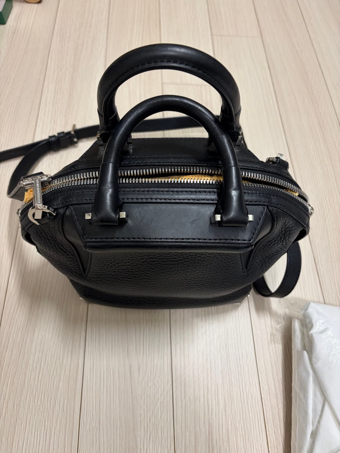 알렉산더왕 레더 토트백  상품이미지3