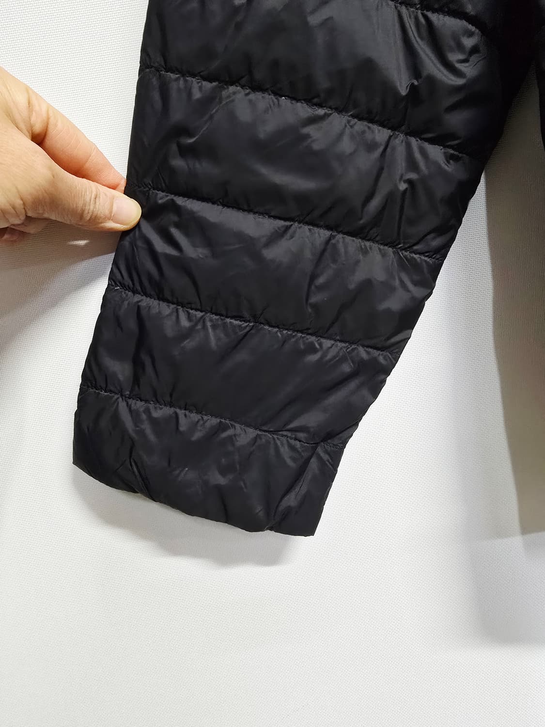 무신사스탠다드  블랙 경량 패딩 L 상품이미지5