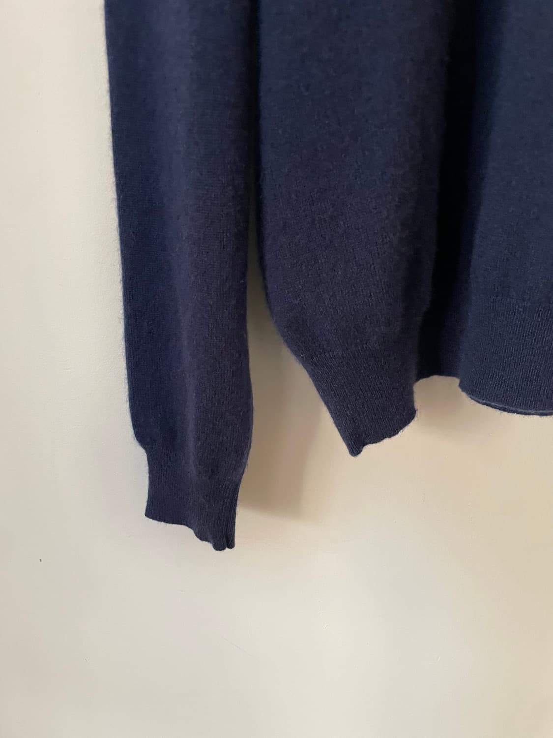 vintage two ply cashmere v-neck knit 상품이미지3