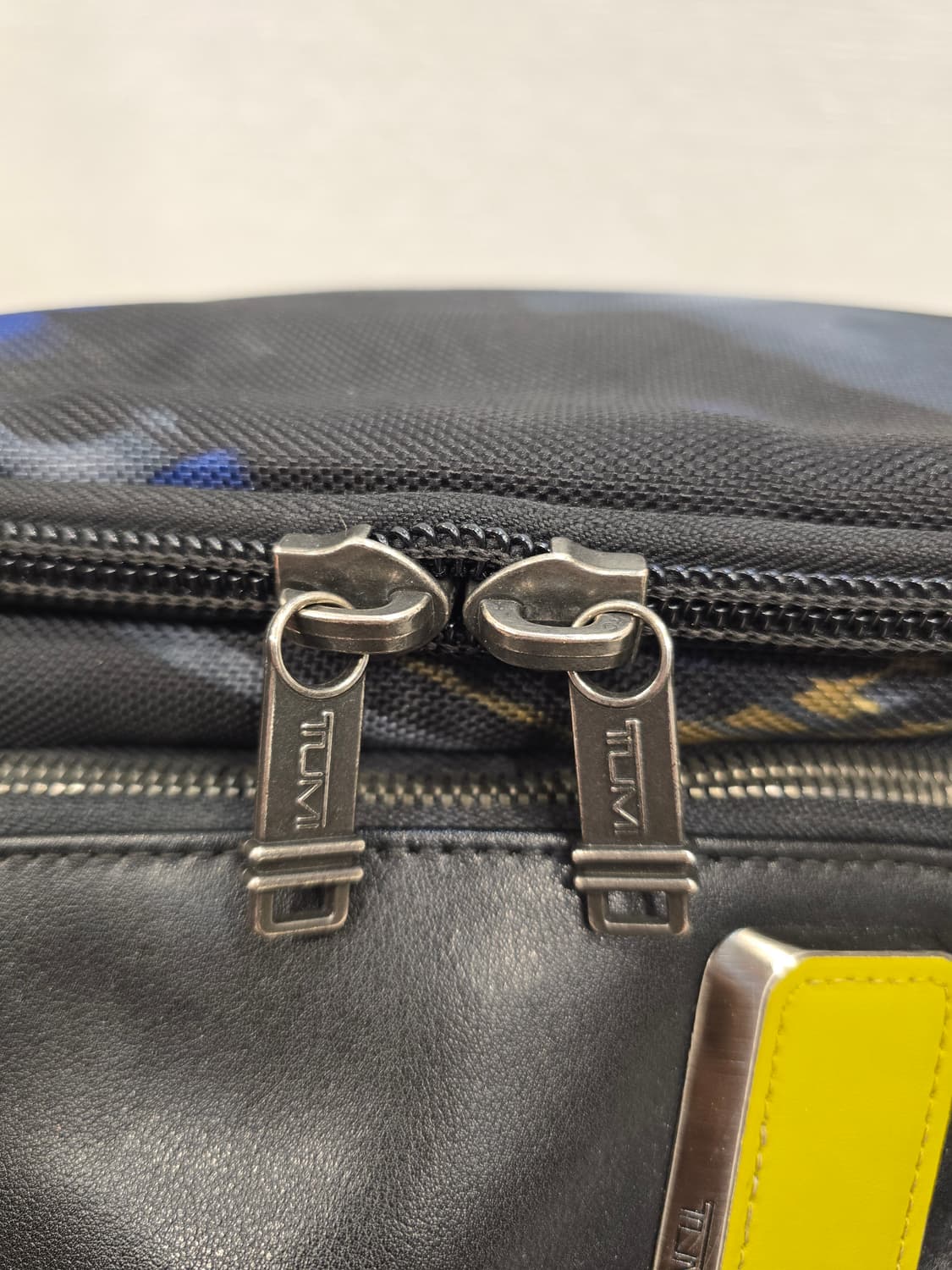 투미 알파 브라보 켈리 루미니 슬링백 (희귀) 상품이미지8