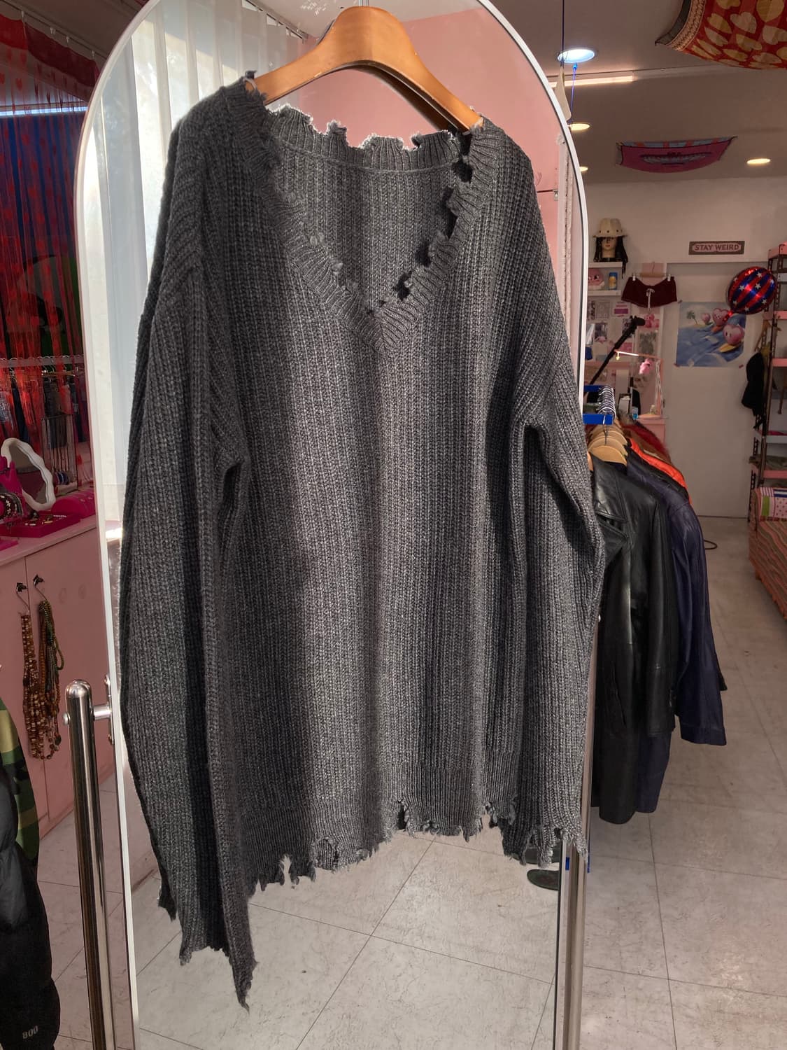 그런지 그레이 브이넥 니트 상품이미지1