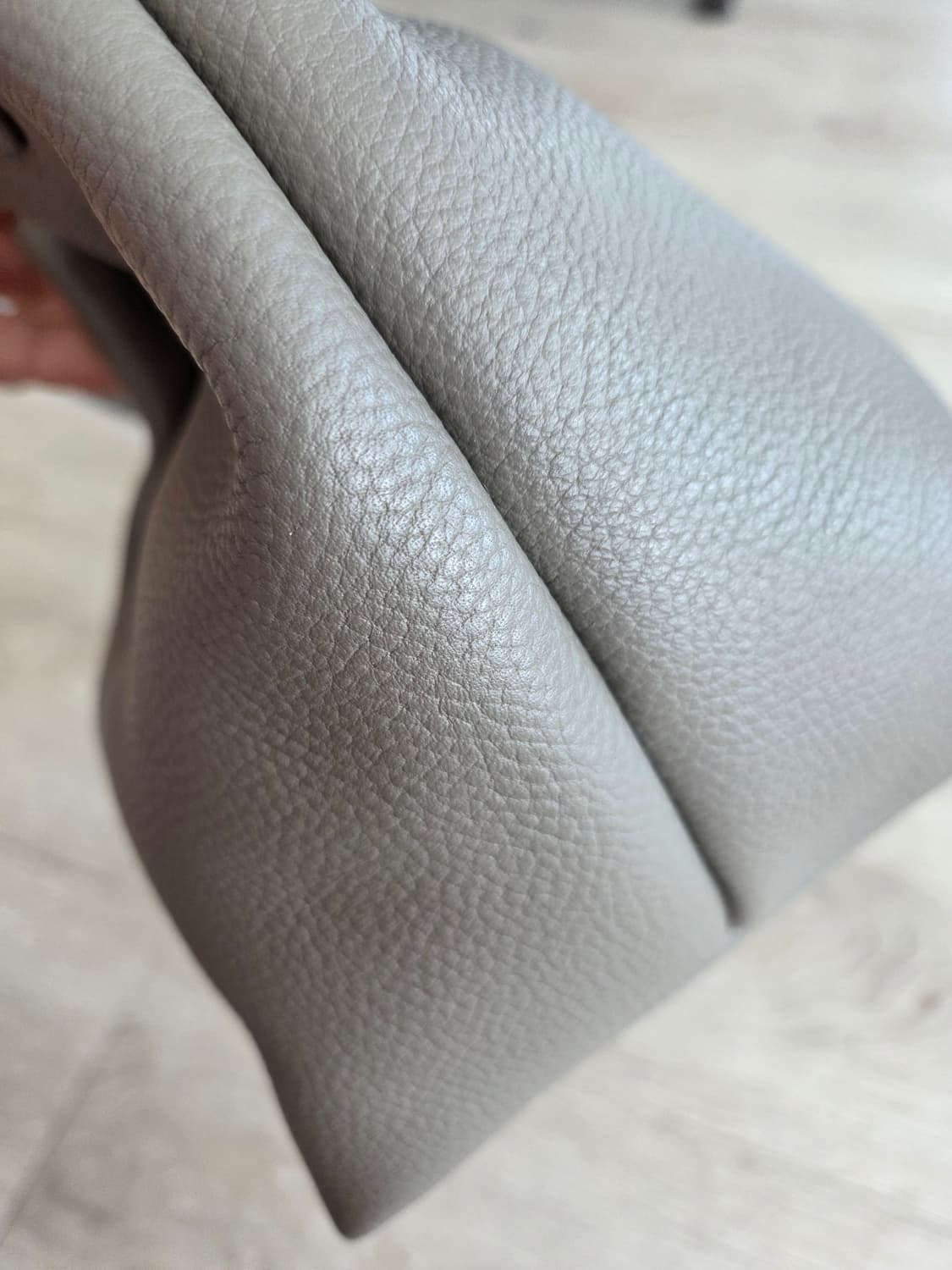 소가죽 토트백.그레이.새상품.12만 상품이미지6