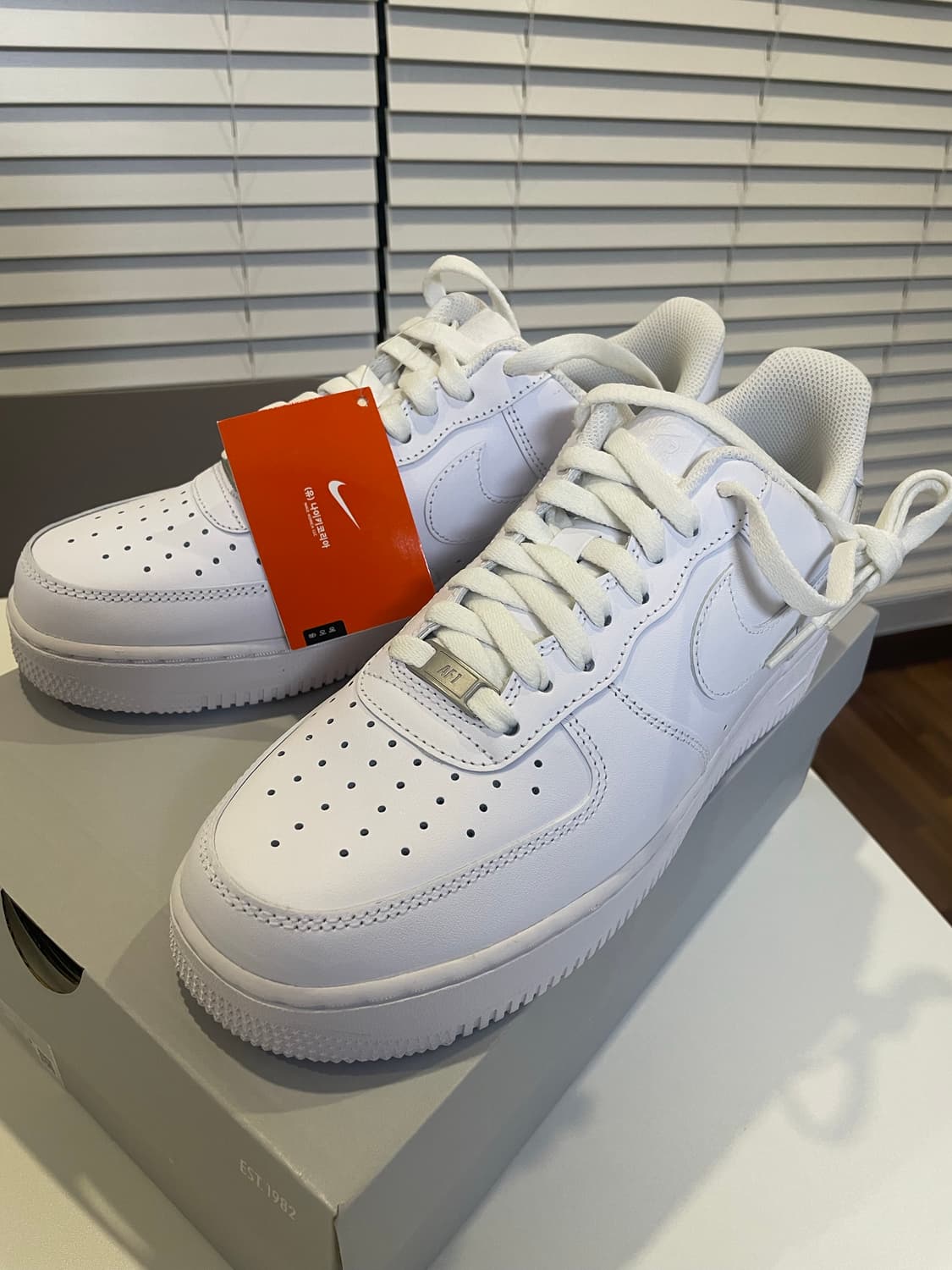 나이키 에어포스 1 07 새제품 상품이미지1