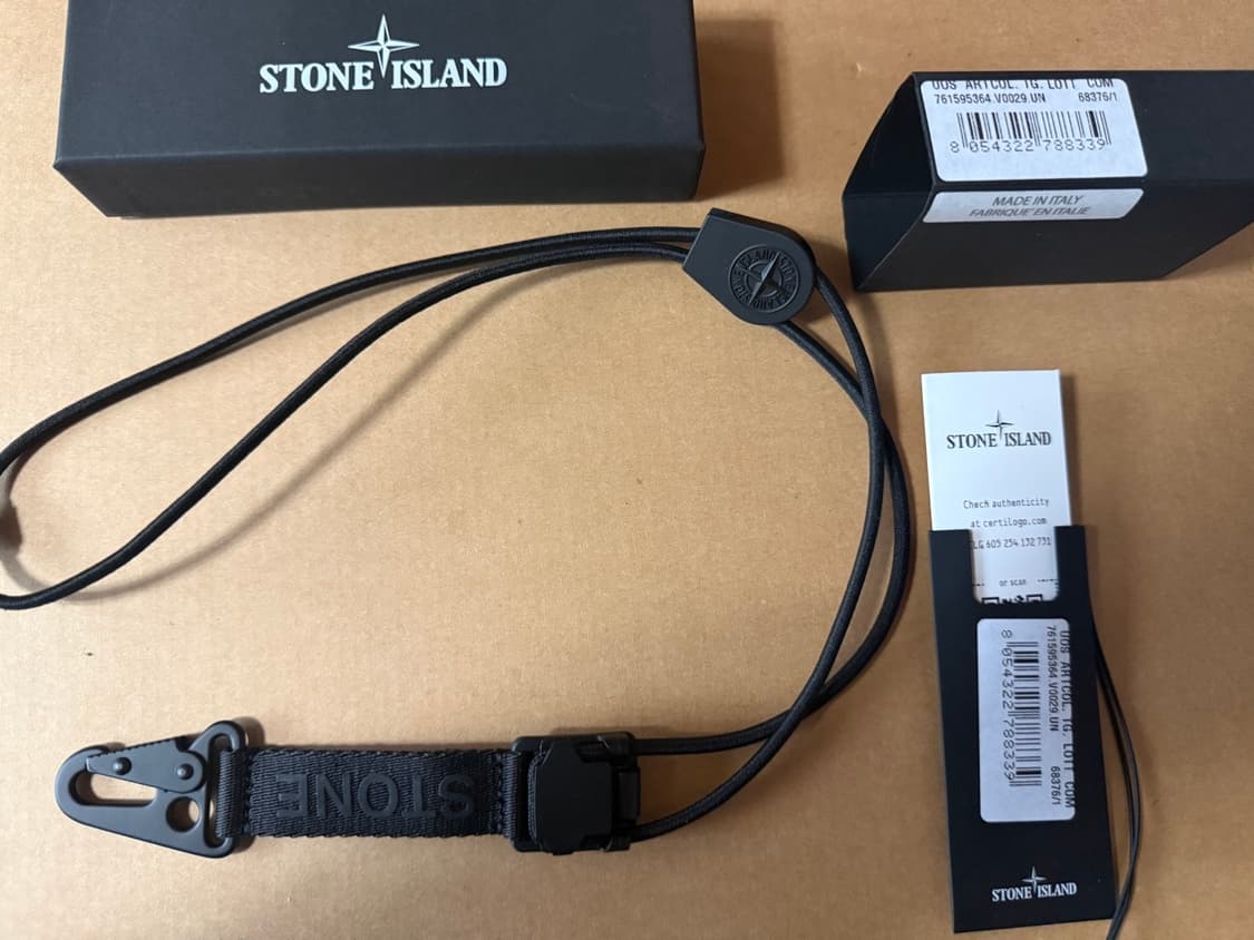 스톤아일랜드 엘라스틱 랜야드 키홀더 상품이미지1