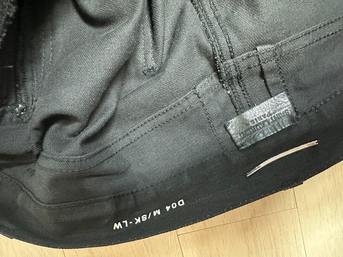 생로랑 13시즌 레더패널진 상품이미지4