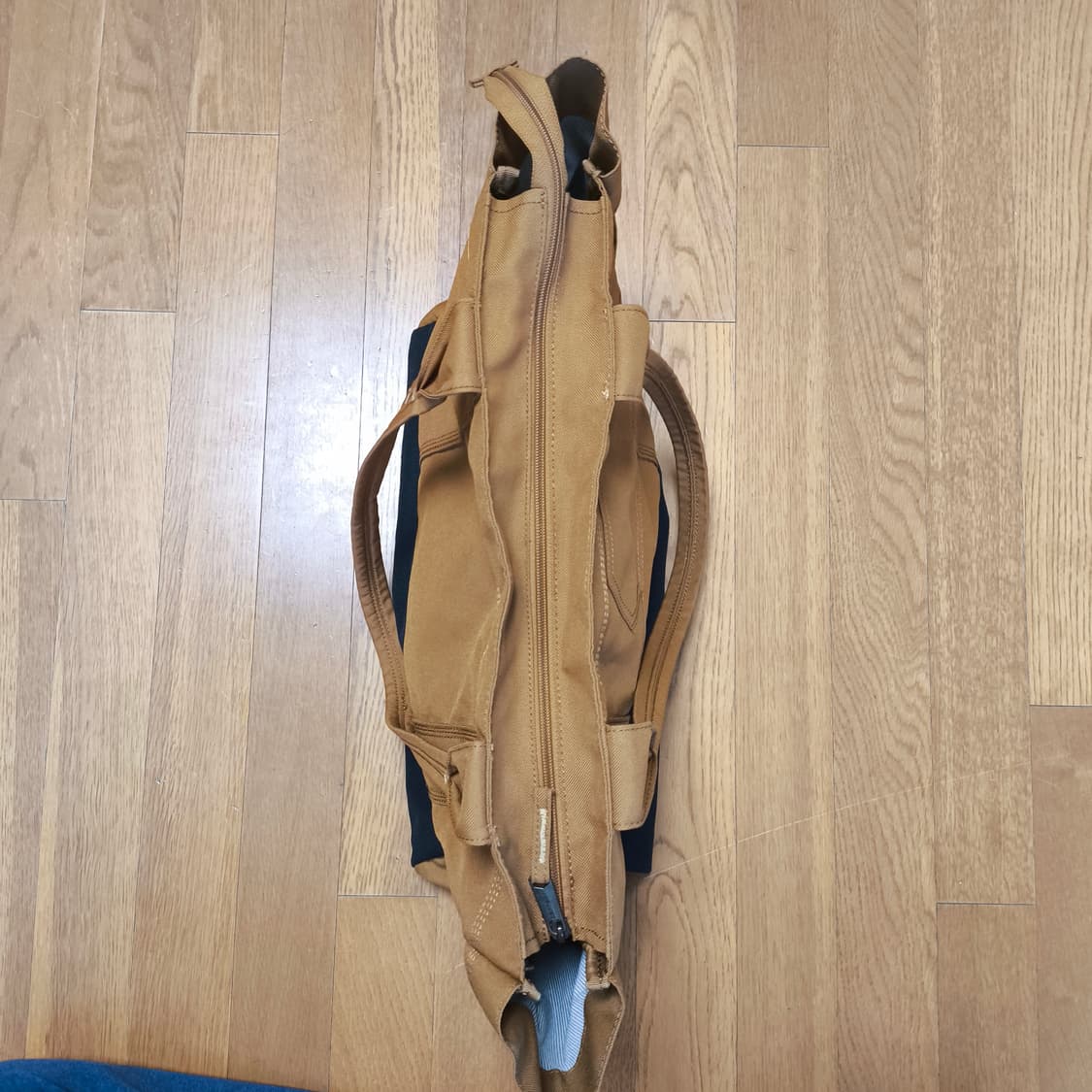 Carhartt 칼하트 레거시 호라이즌탈 지퍼 토트백 상품이미지5