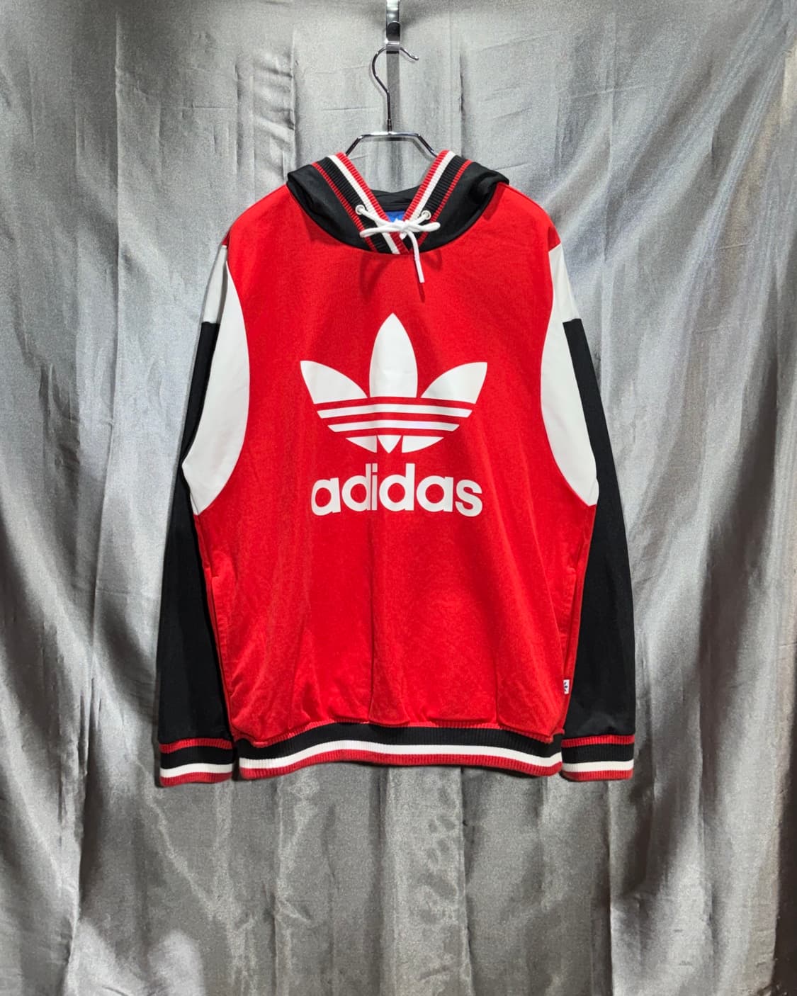 M 아디다스 빅로고 배색 레드 후드티 상품이미지2