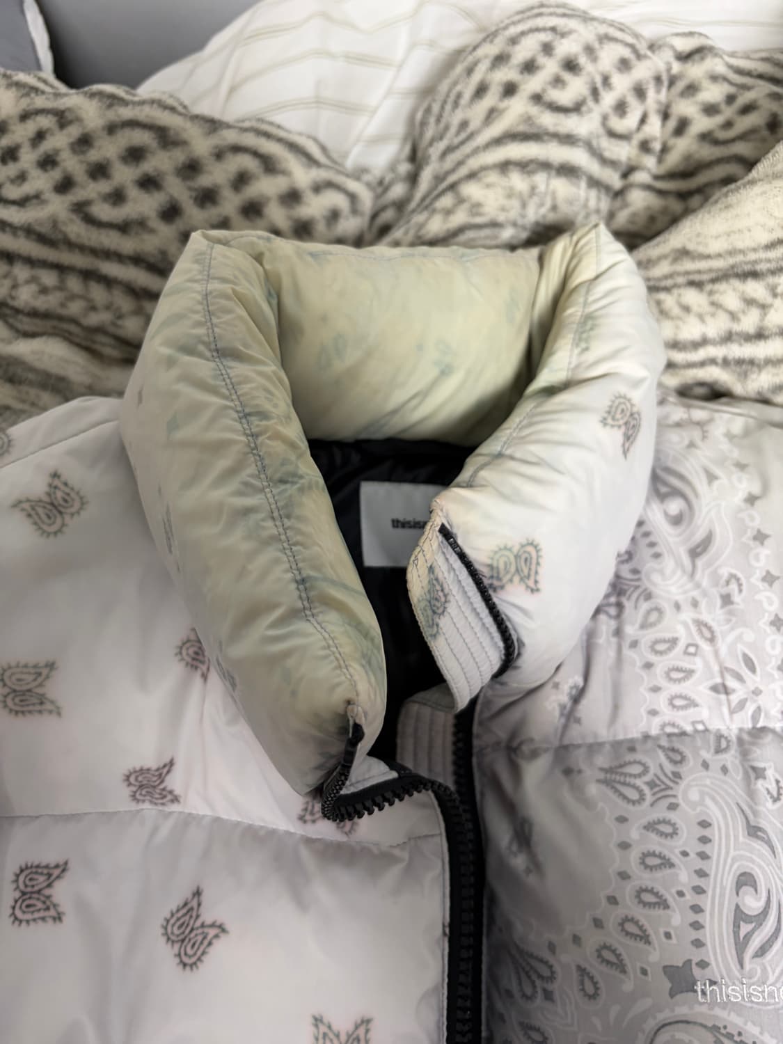 디스이즈네버댓 반다나 패딩 상품이미지2