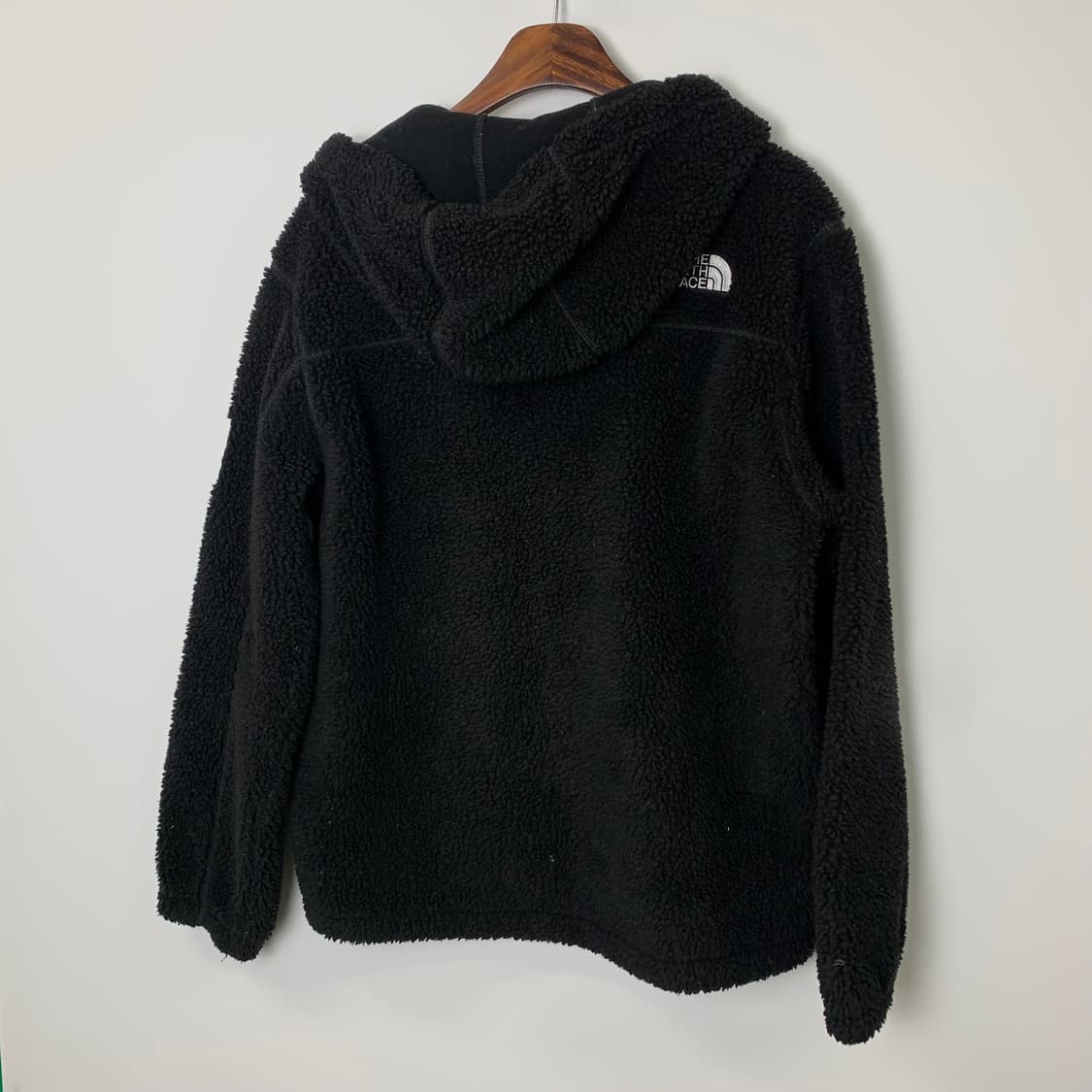 노스페이스 블랙 뽀글이 쉐르파 후드집업 상품이미지3