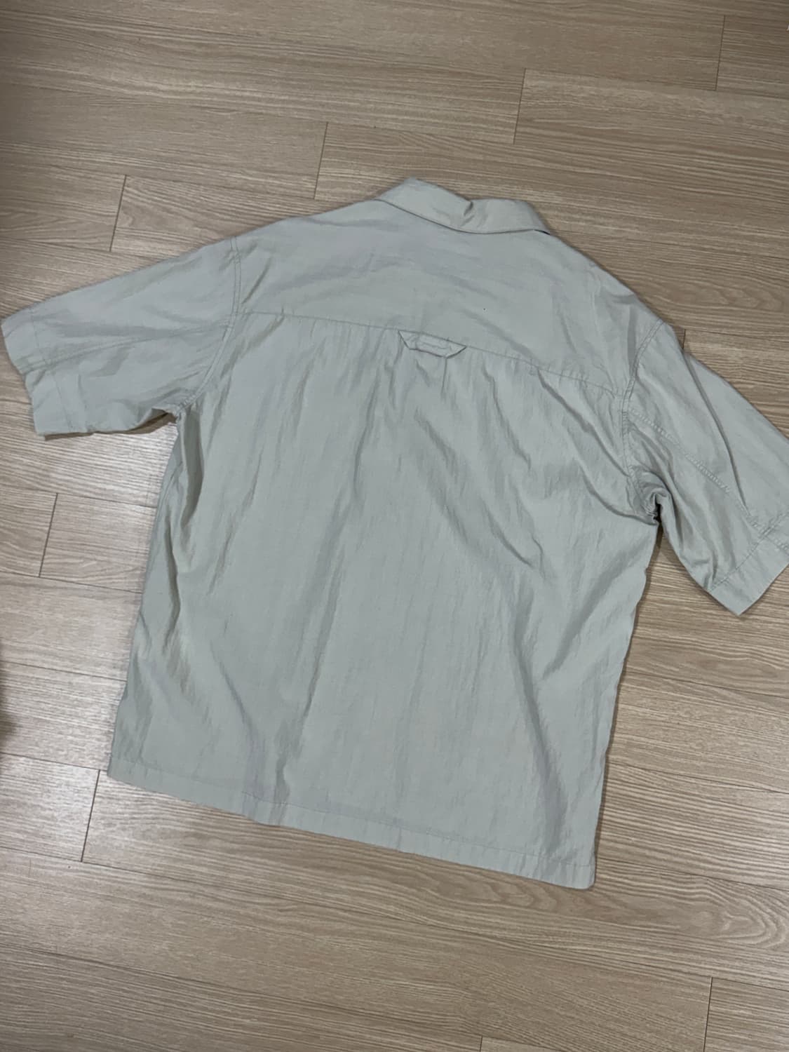 [48] 솔리드옴므 22SS 반팔셔츠 라이트베이지 상품이미지3