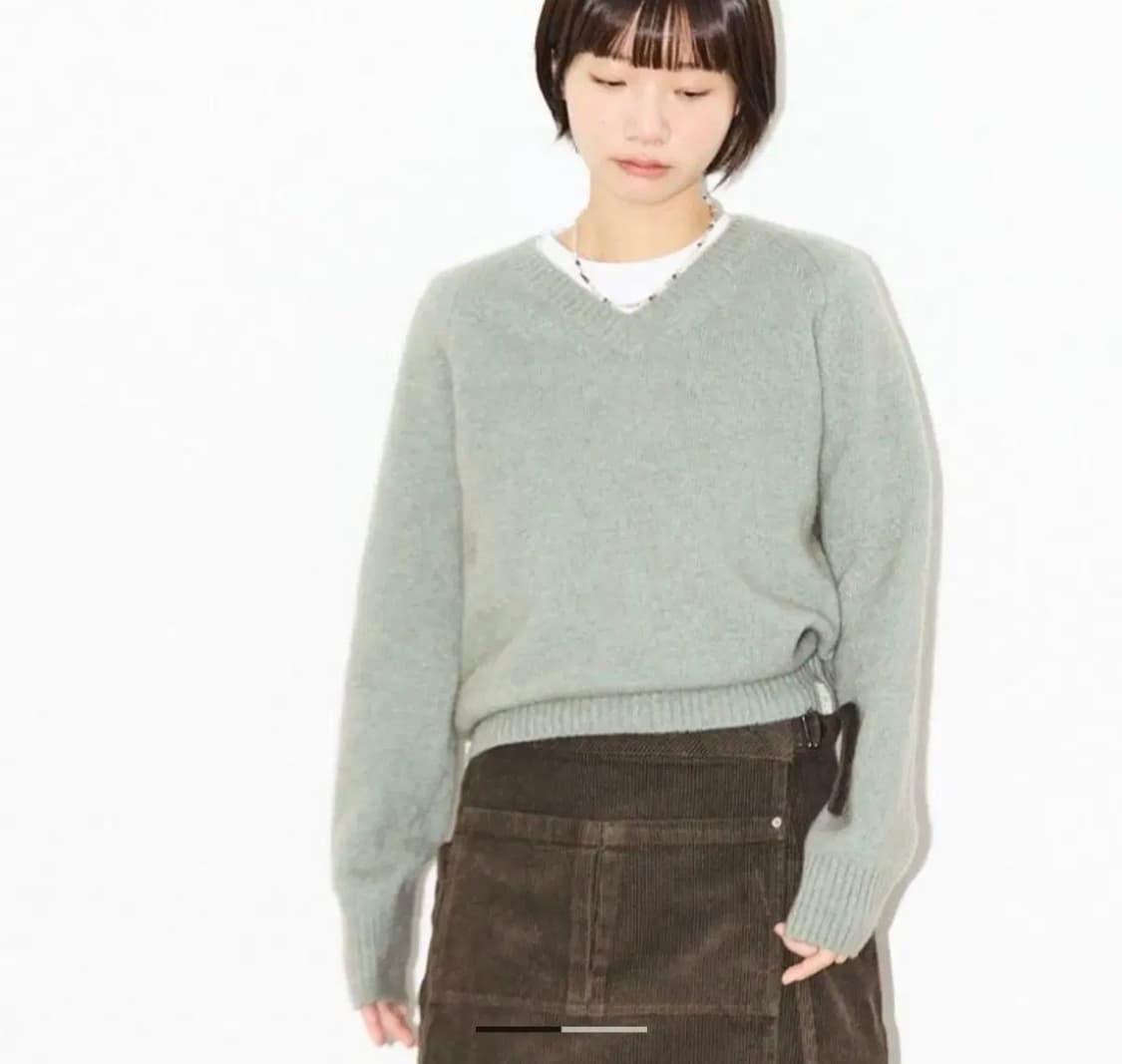 폴트 falt Raccoon V-neck knit 라쿤 브이넥 니트 상품이미지2