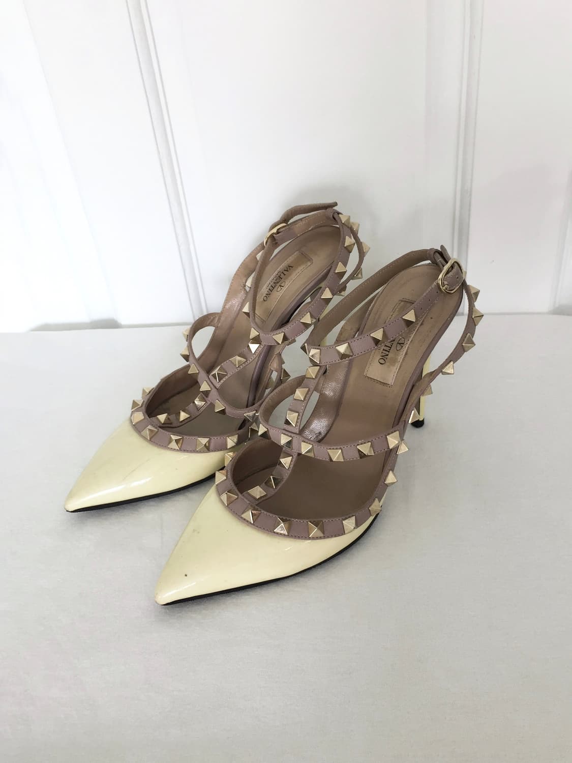 Valentino Rockstud Strap Heels 상품이미지8