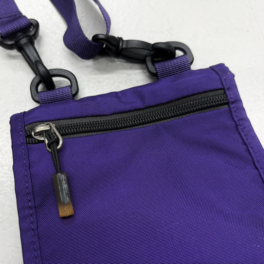 살로몬 고프코어 미니 크로스백 상품이미지5