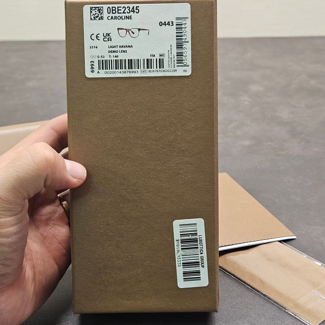 버버리 CAROLINE 캣아이 뿔테 / 풀박 새상품 상품이미지6