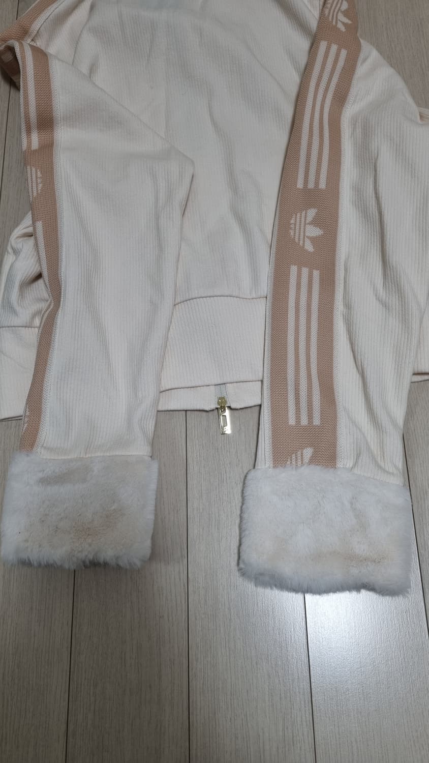 아디다스 스키시크 퍼 재킷 자켓 아이보리 M 상품이미지5