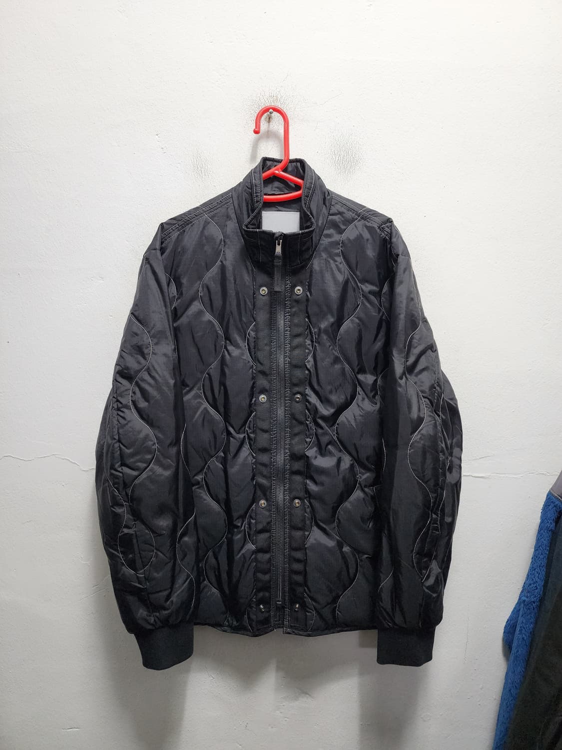 시리즈에피그램 퀼팅 스티치 구스다운 경량패딩 상품이미지1