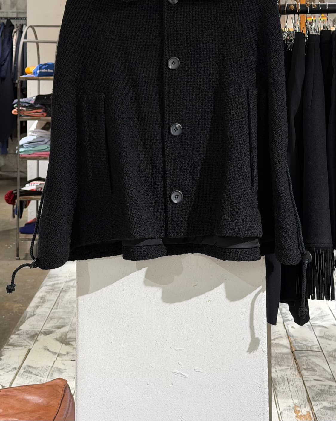 y’s 블랙 울 텍스쳐드 케이프 상품이미지5