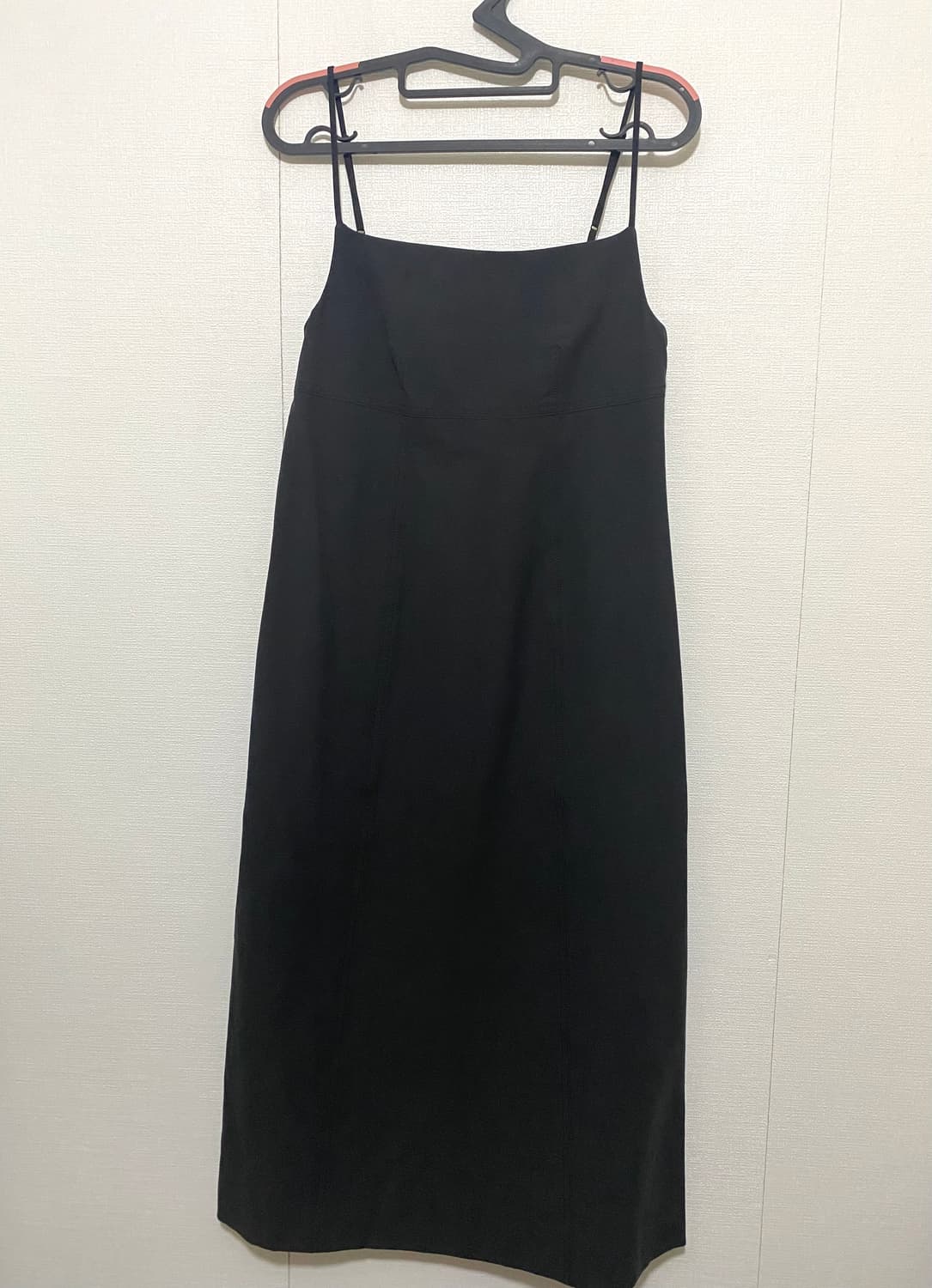 르누이 블랙 끈나시 바스락 원피스 상품이미지3