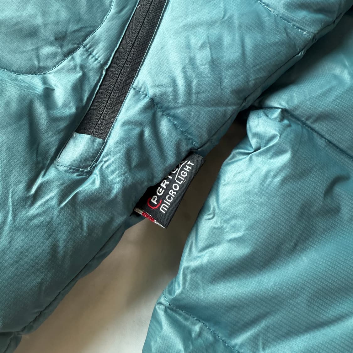 노스페이스 퍼텍스 퀀텀 경량패딩 M-L 상품이미지4