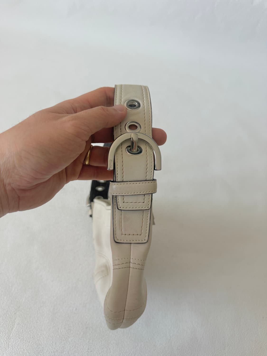 코치(COACH) 레더 토트백(반팔 숄더 가능 예상) 상품이미지4