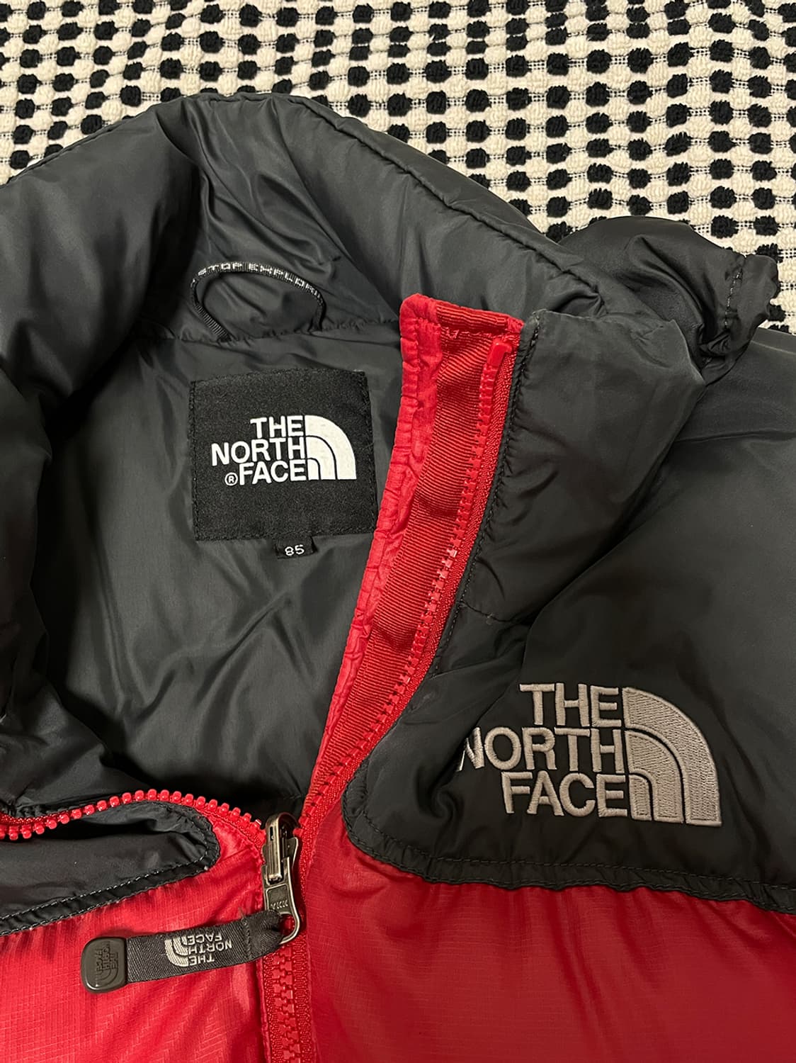 노스페이스 700눕시 레드 패딩 상품이미지5