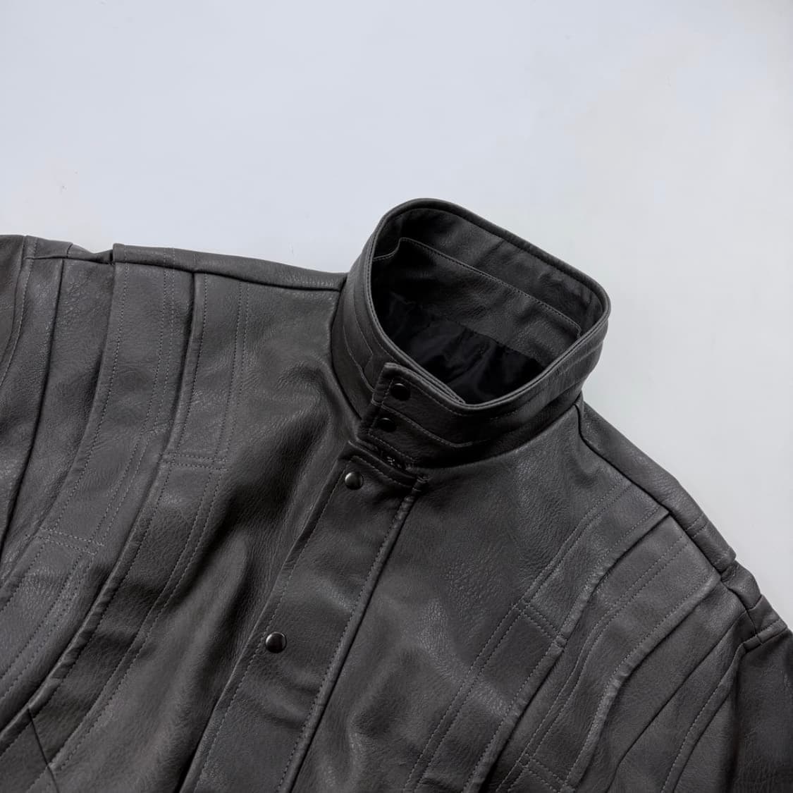 LEATHER Cropped bomber jacket 상품이미지3