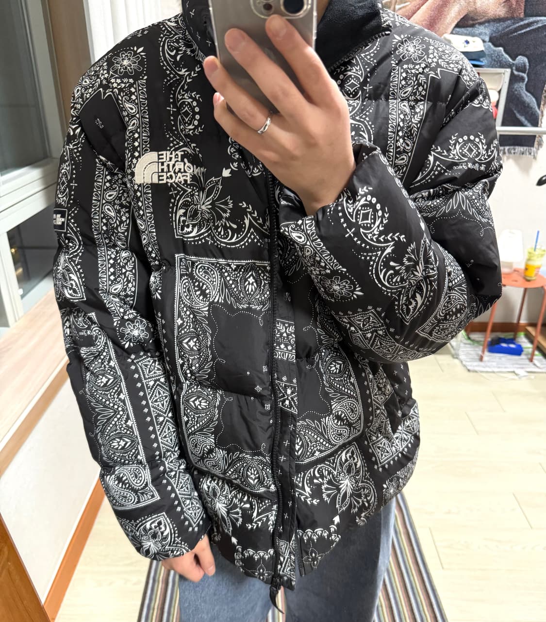 노스페이스 페이즐리 눕시 패딩 상품이미지1