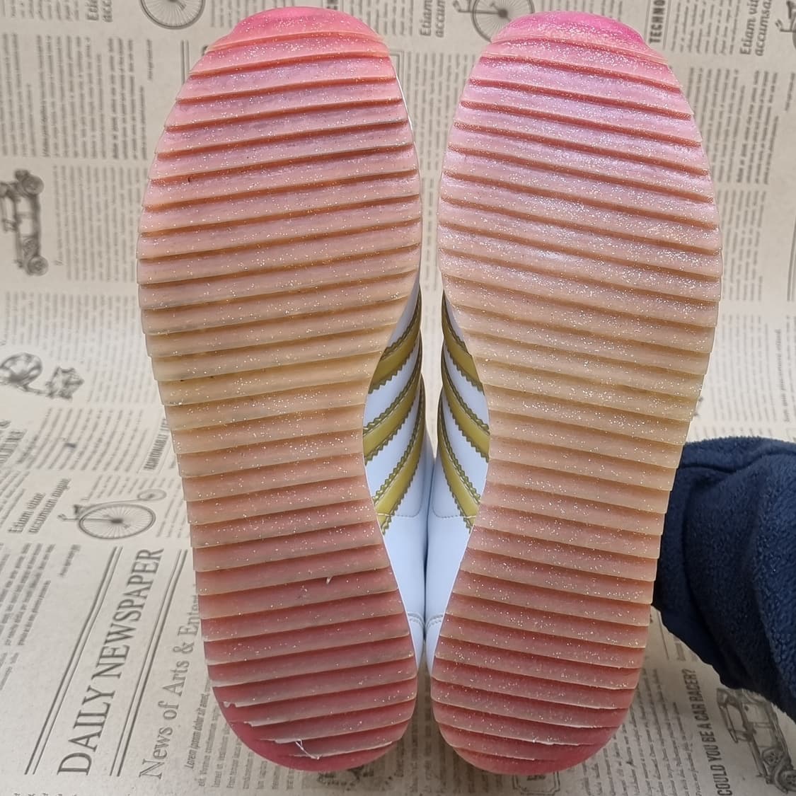 아디다스 컨트리 여성운동화245 상품이미지3