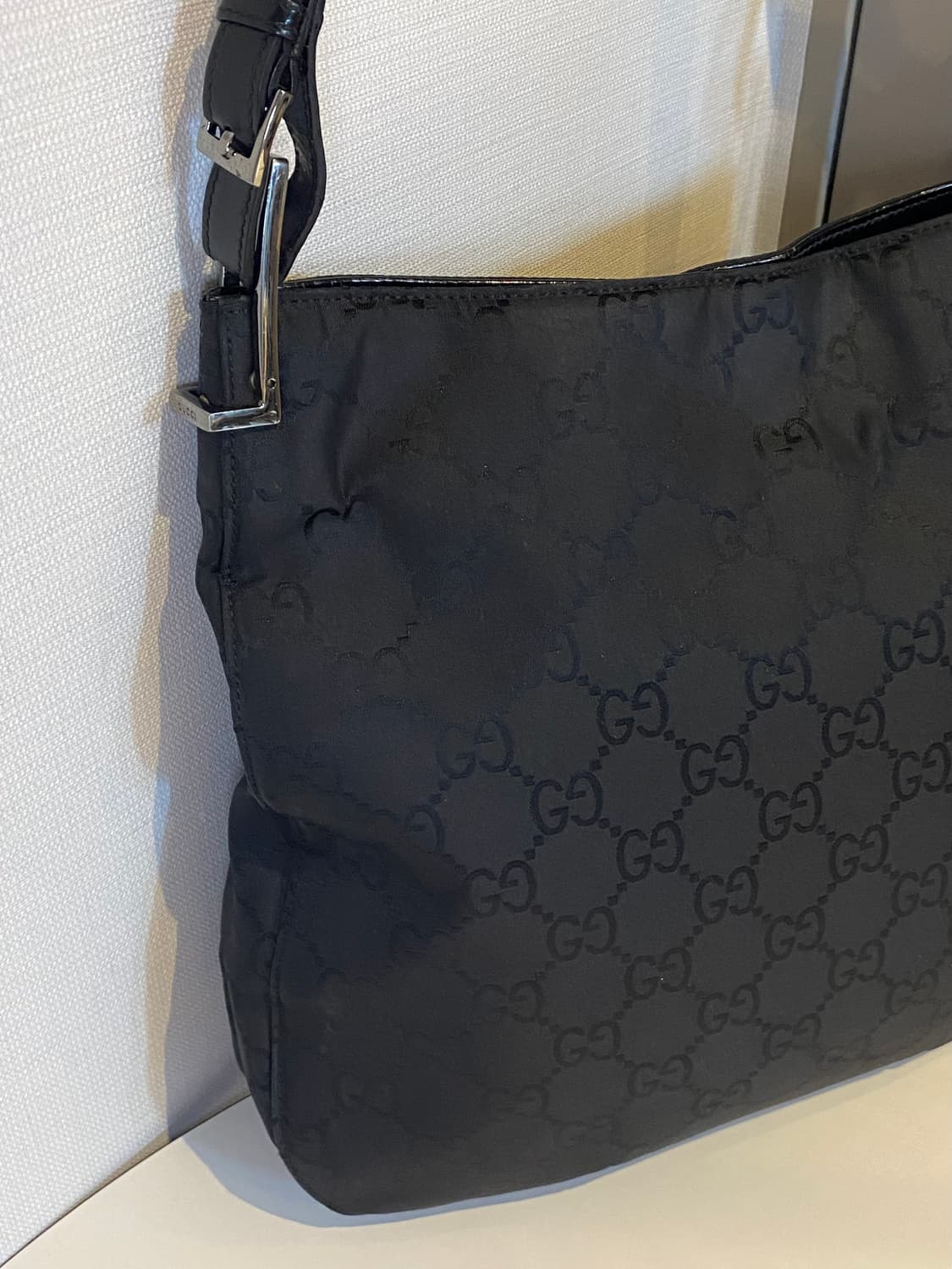 구찌 GG 나일론 숄더백 상품이미지4
