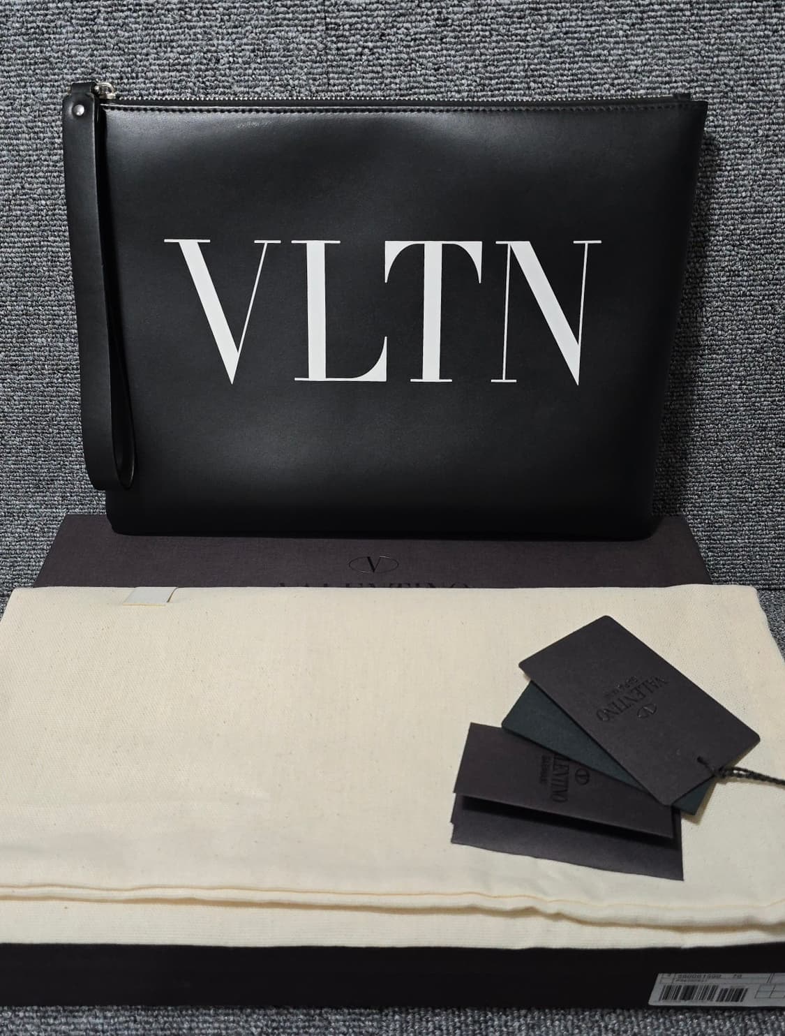 발렌티노 클러치백 상품이미지1