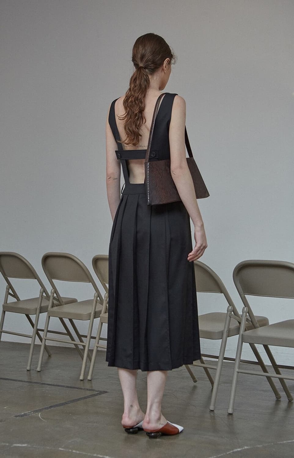 (S) 로우클래식 19SS STITCH PLEATED DRESS 블랙 상품이미지4