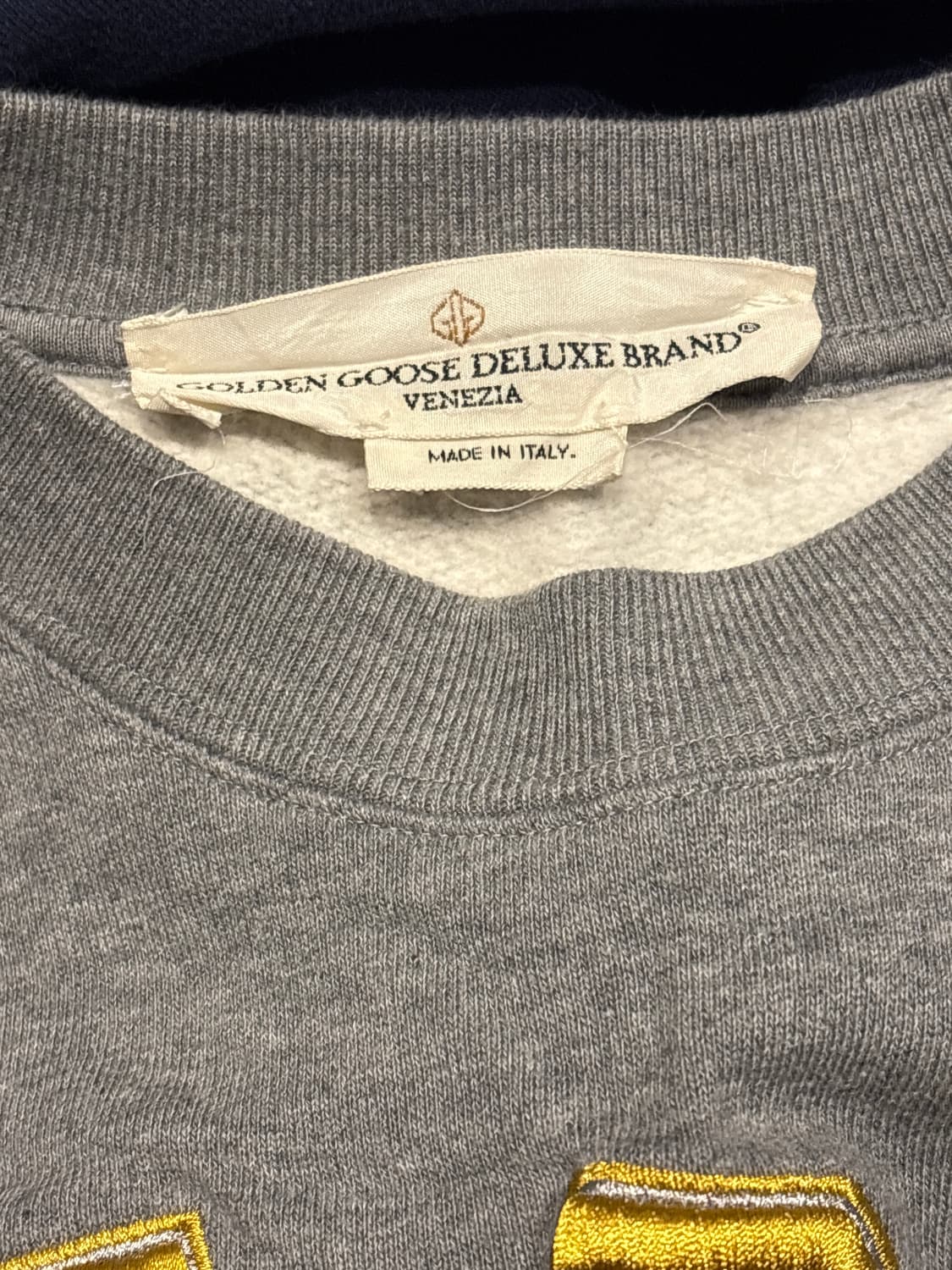 golden goose 그레이 기모 맨투맨 상품이미지2