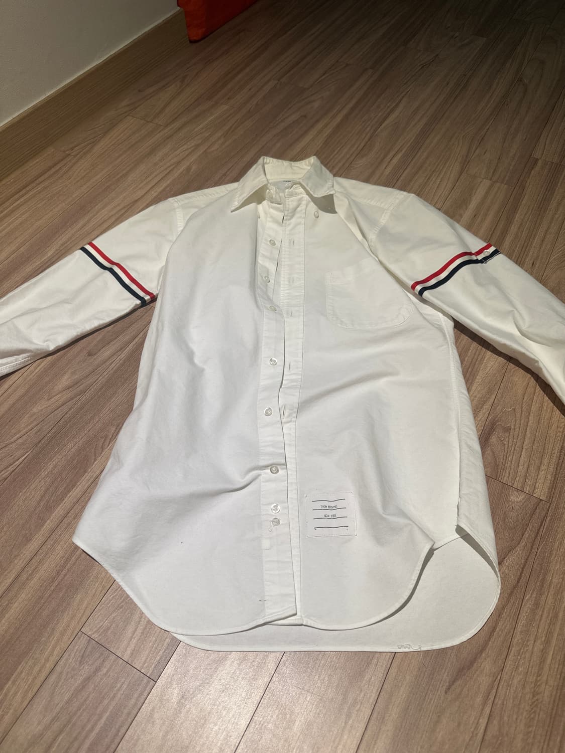 톰브라운 셔츠 0 상품이미지1