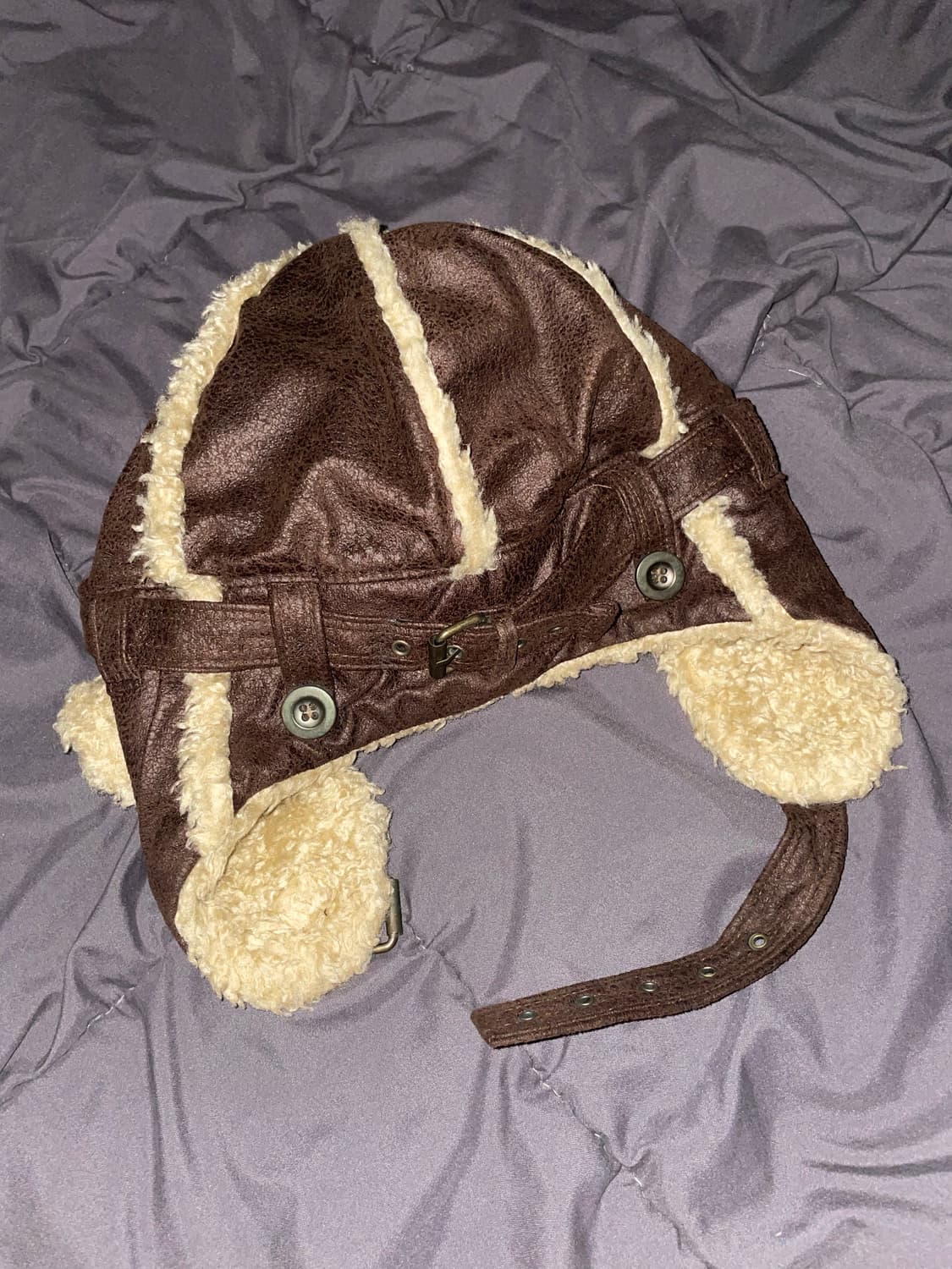 써스데이 아일랜드 스웨이드 트래퍼햇 상품이미지3