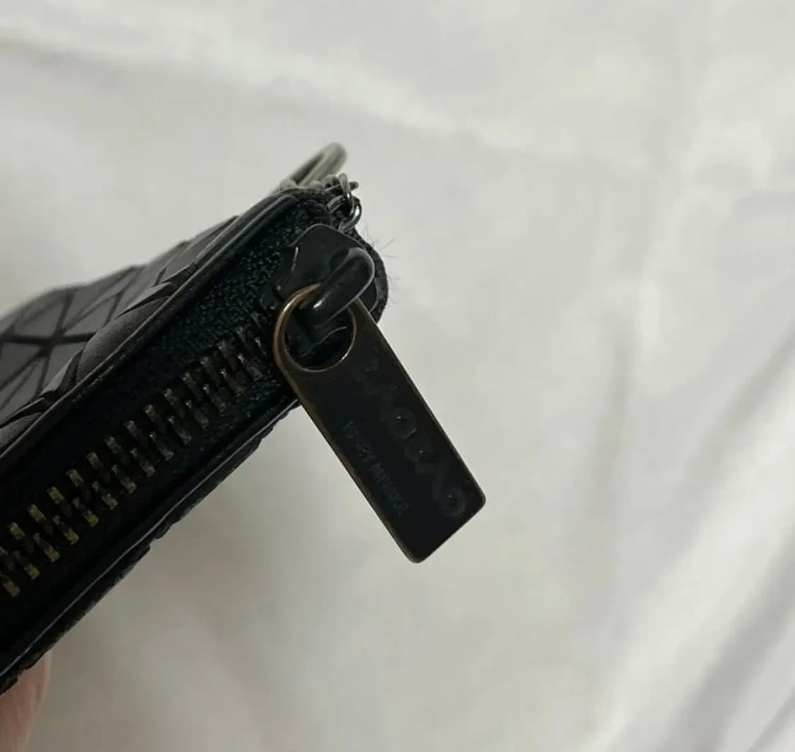 이세이미야케 바오바오 클램 월렛 지퍼 반지갑 상품이미지6