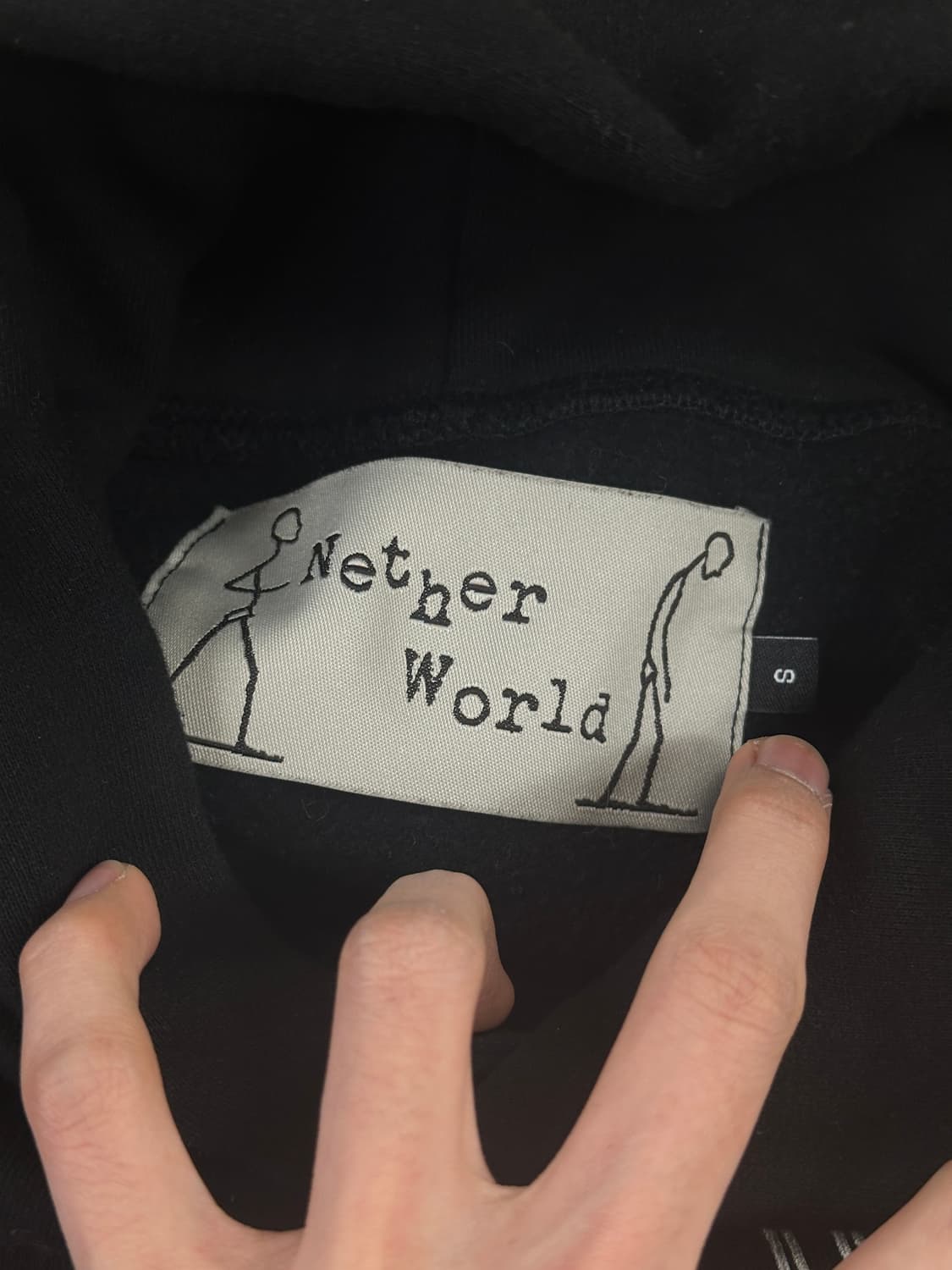 네더월드 블랙 후드티s 상품이미지4